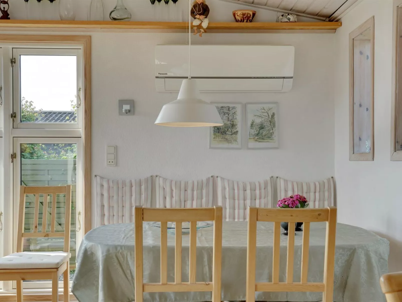 "Arnette" - 150m from the sea-Binnen