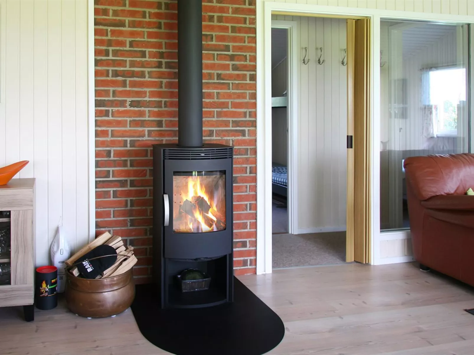 "Ilya" - 90m to the fjord-Binnen