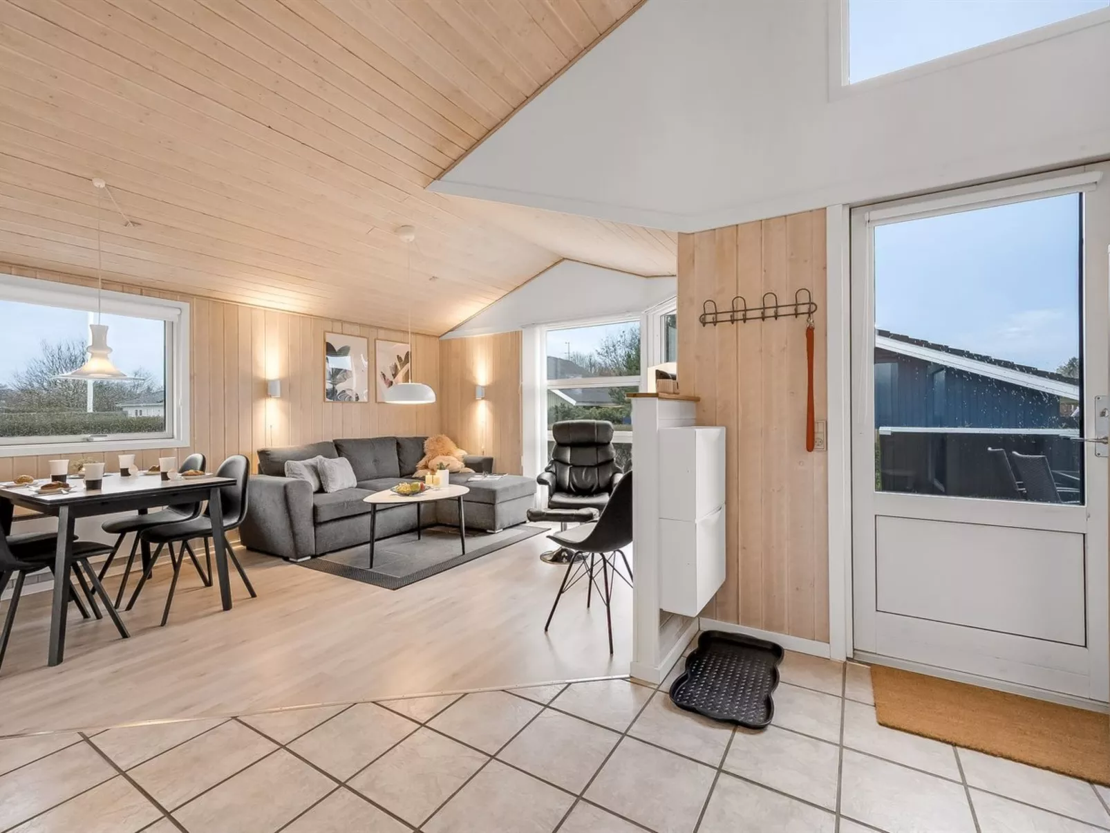 "Marten" - 1.2km to the fjord-Binnen