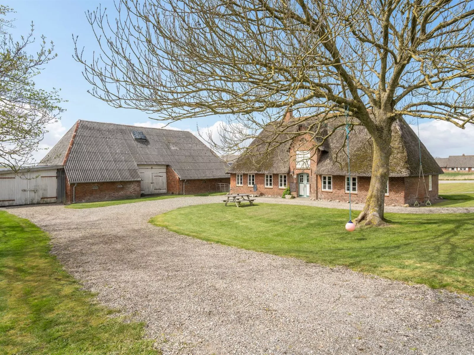 "Inda" - 10km from the sea-Buiten