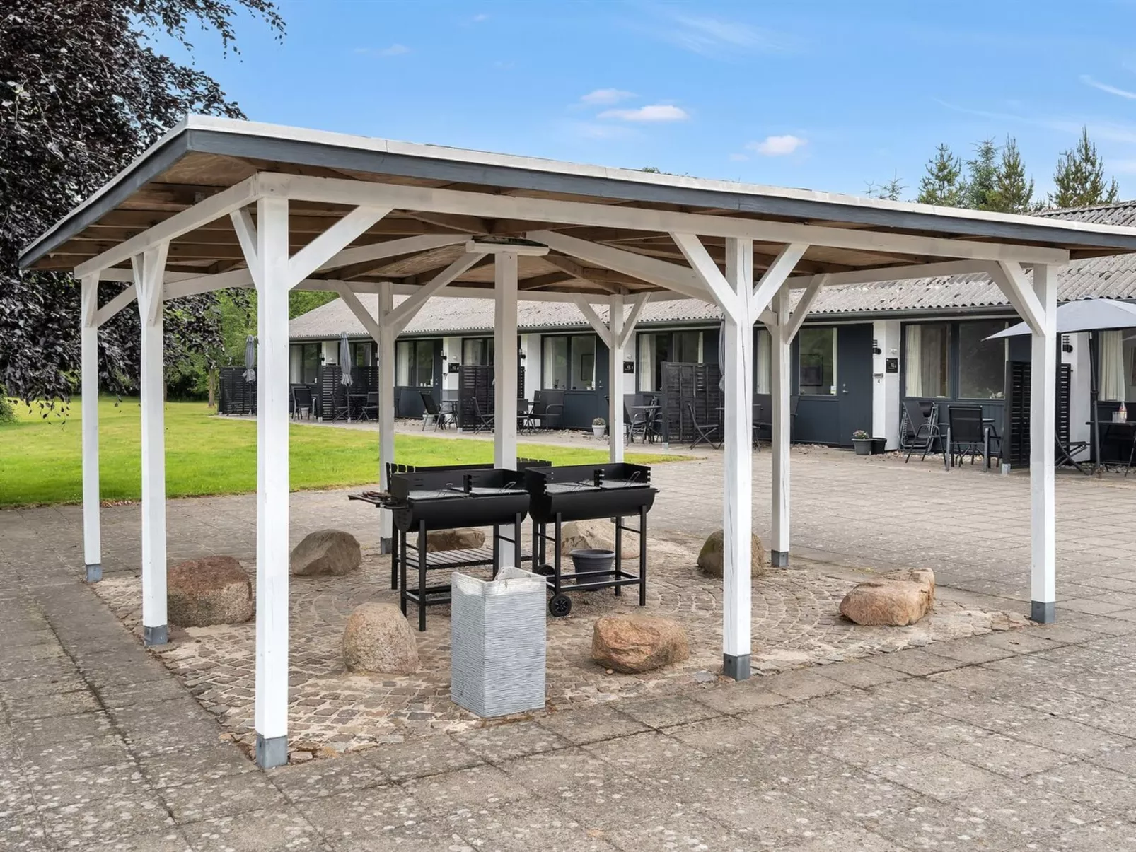 "Arne" - 20km from the sea-Binnen