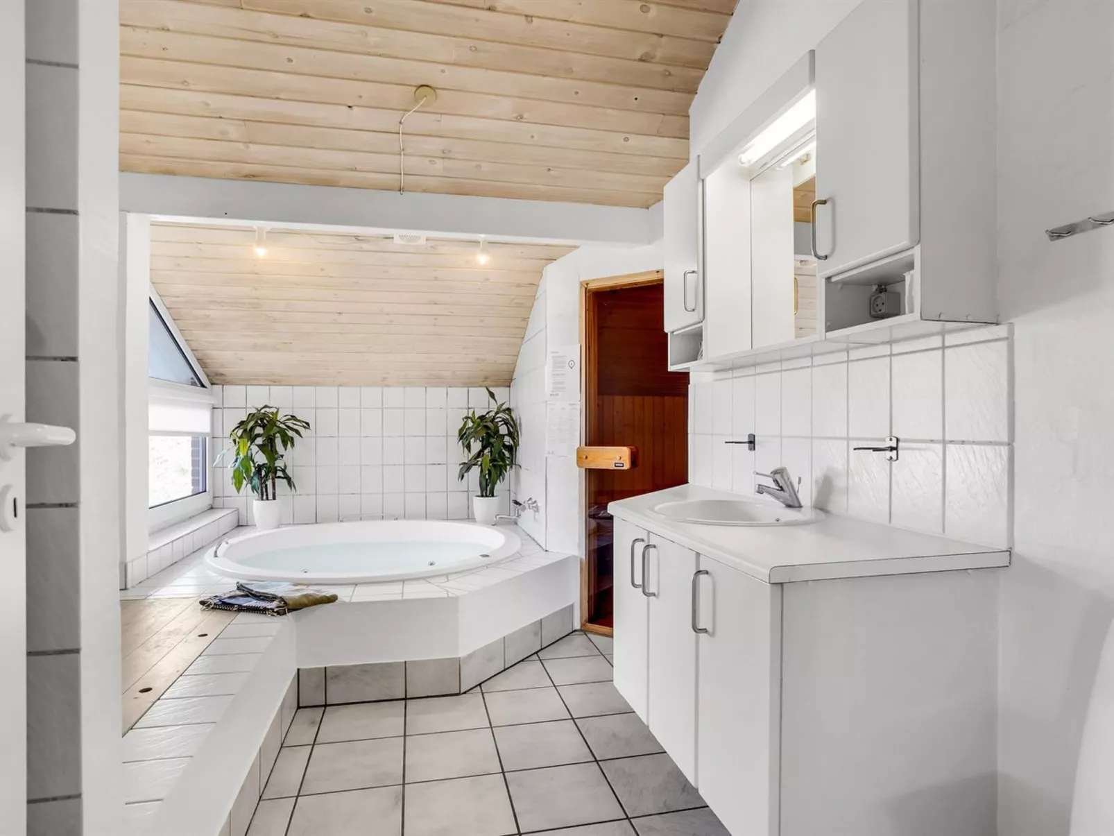 "Ritha" - 350m from the sea-Binnen