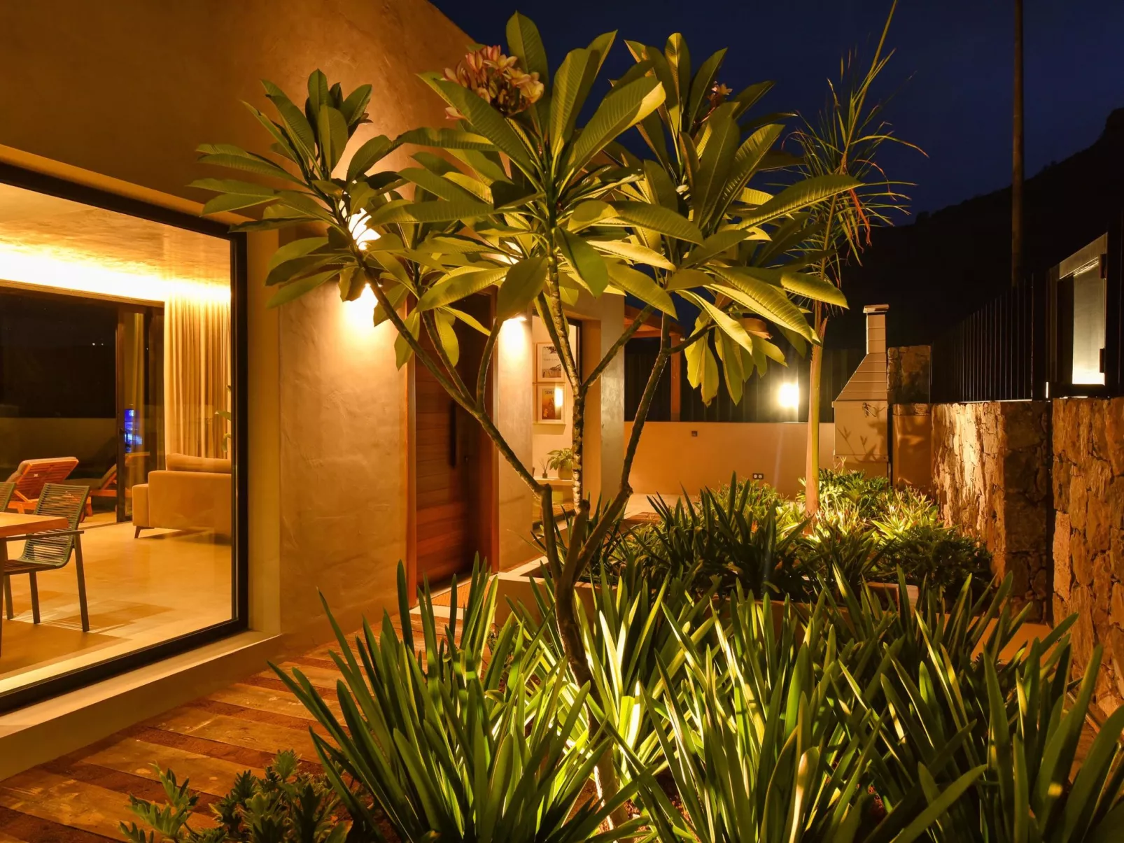 Almadies Tauro - Buiten