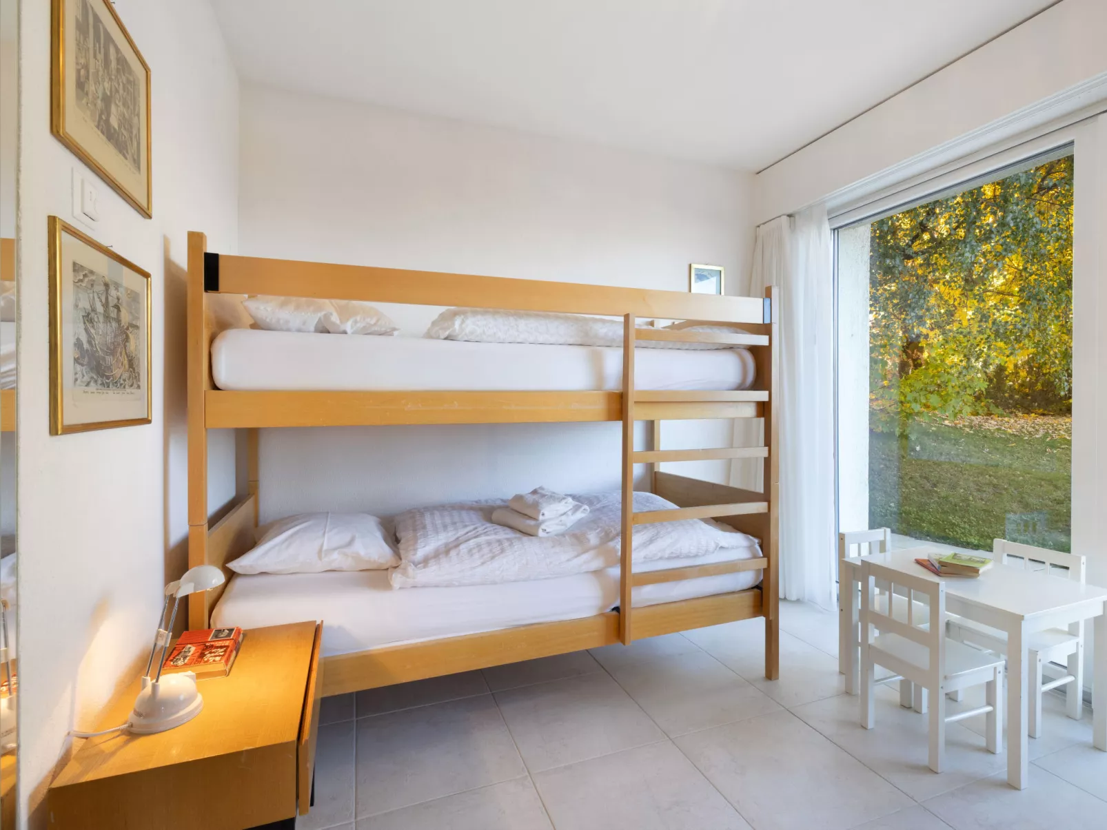 Marigny Dent-Blanche 9-8-Binnen