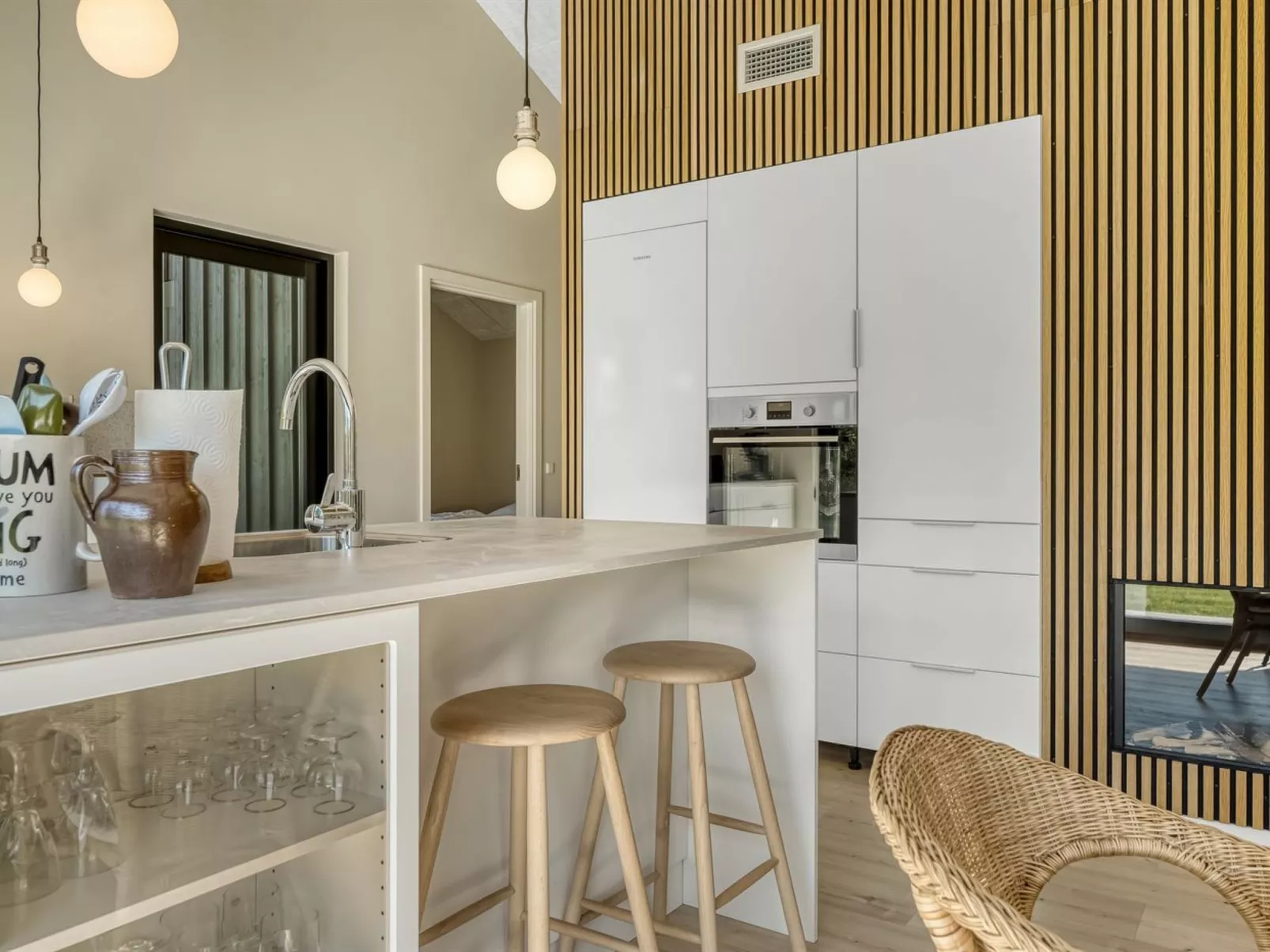 "Alfrede" -  from the sea-Binnen