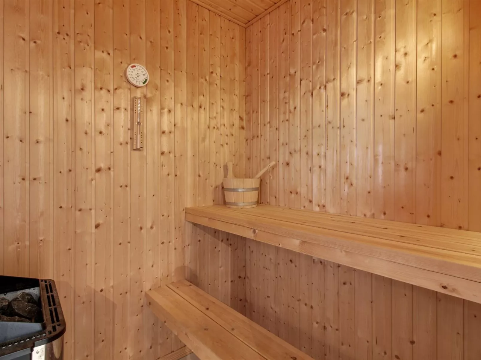 "Othinkarl" - 100m from the sea-Binnen