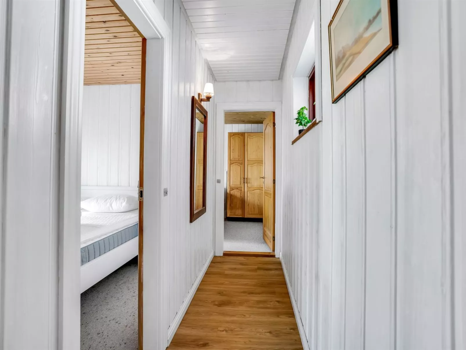 "Hakon" - 550m from the sea-Binnen