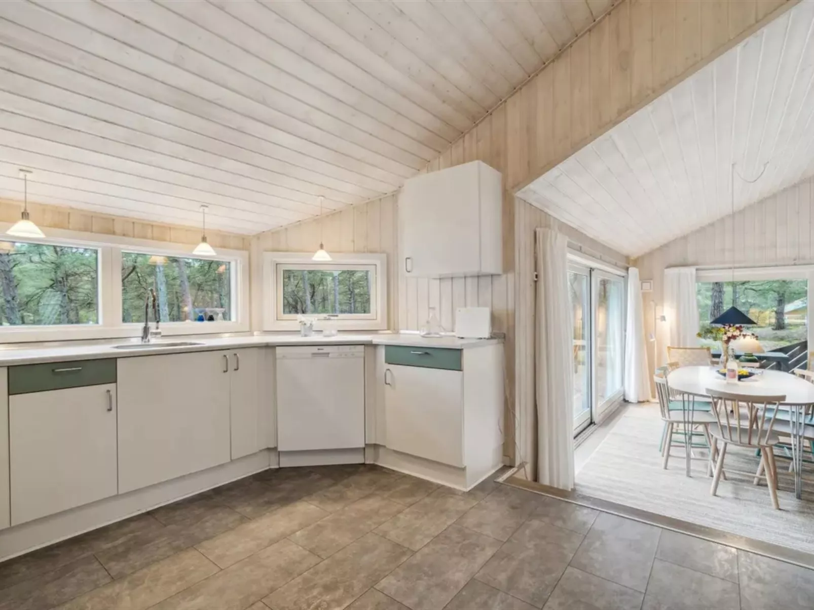 "Micaela" - 450m from the sea-Binnen