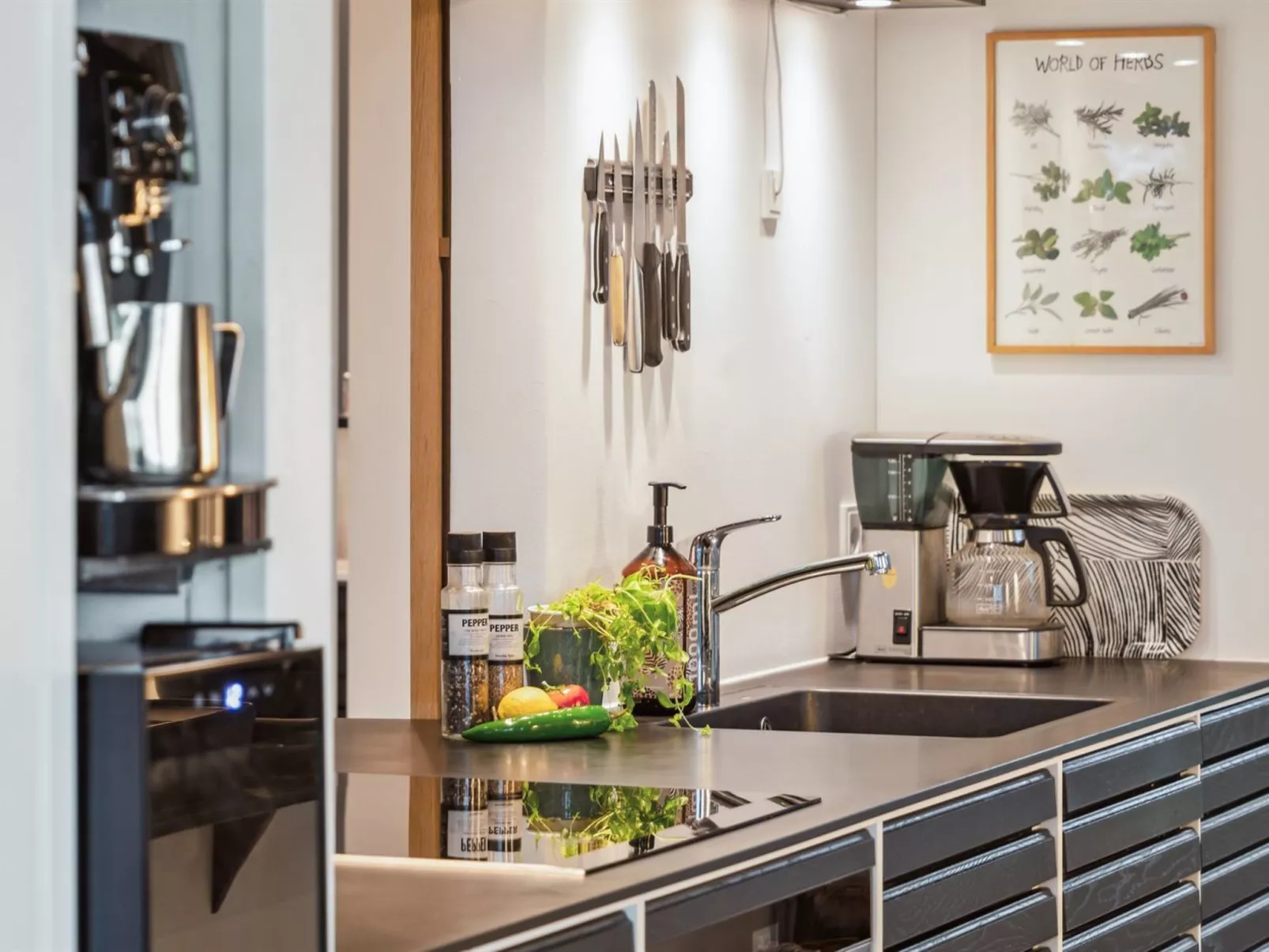 "Iarund" - 600m from the sea-Binnen