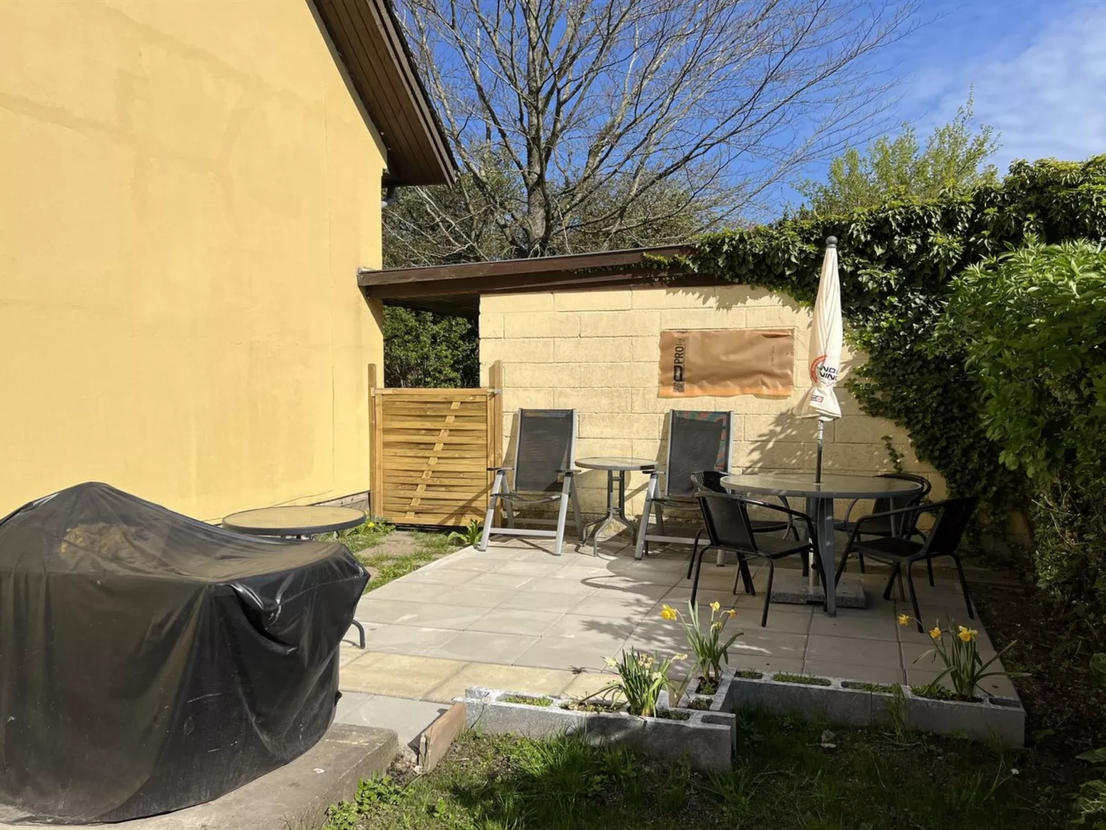 "Thera" - 5km from the sea-Buiten