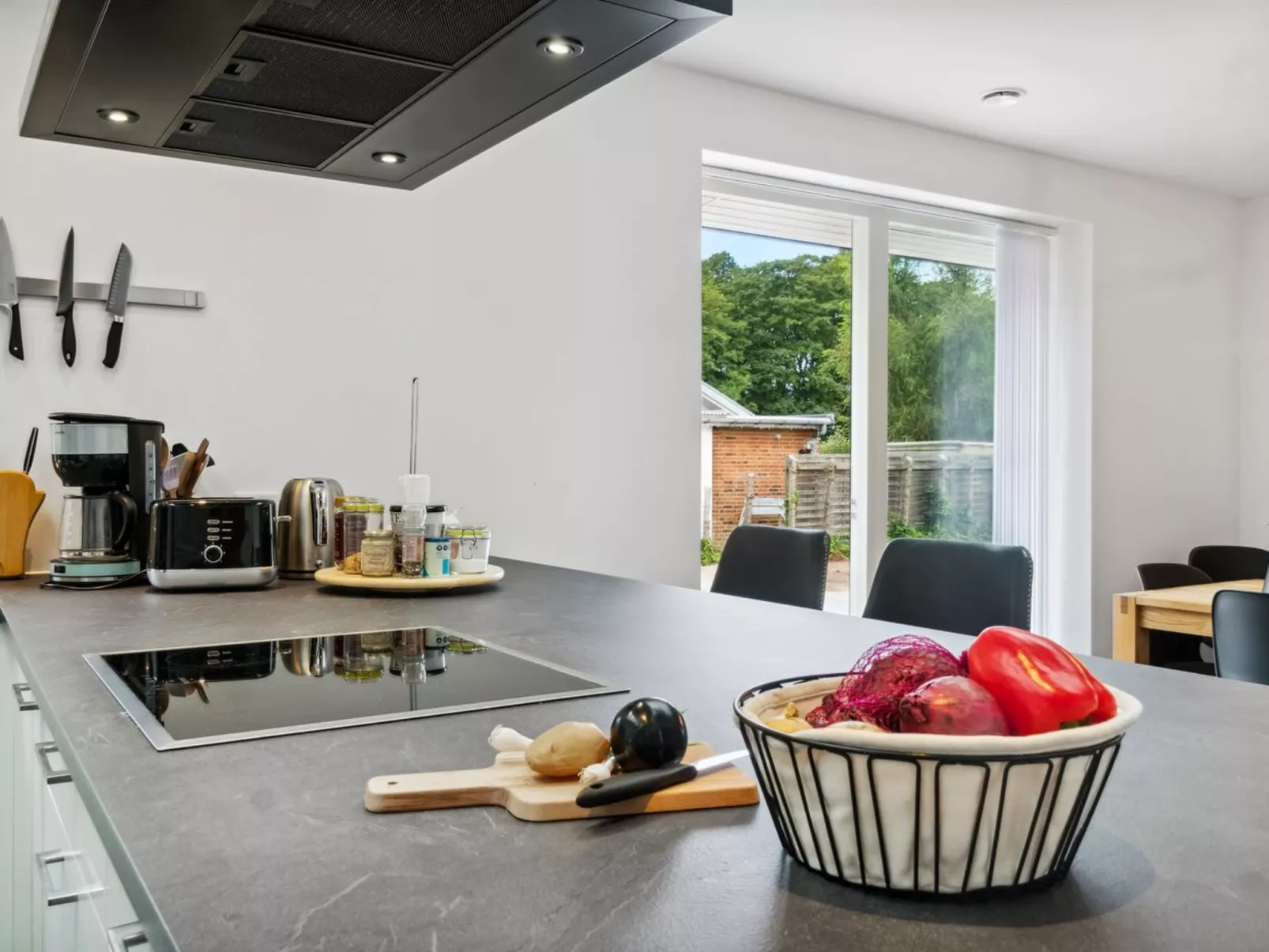 "Helmi" - 1km from the sea-Binnen