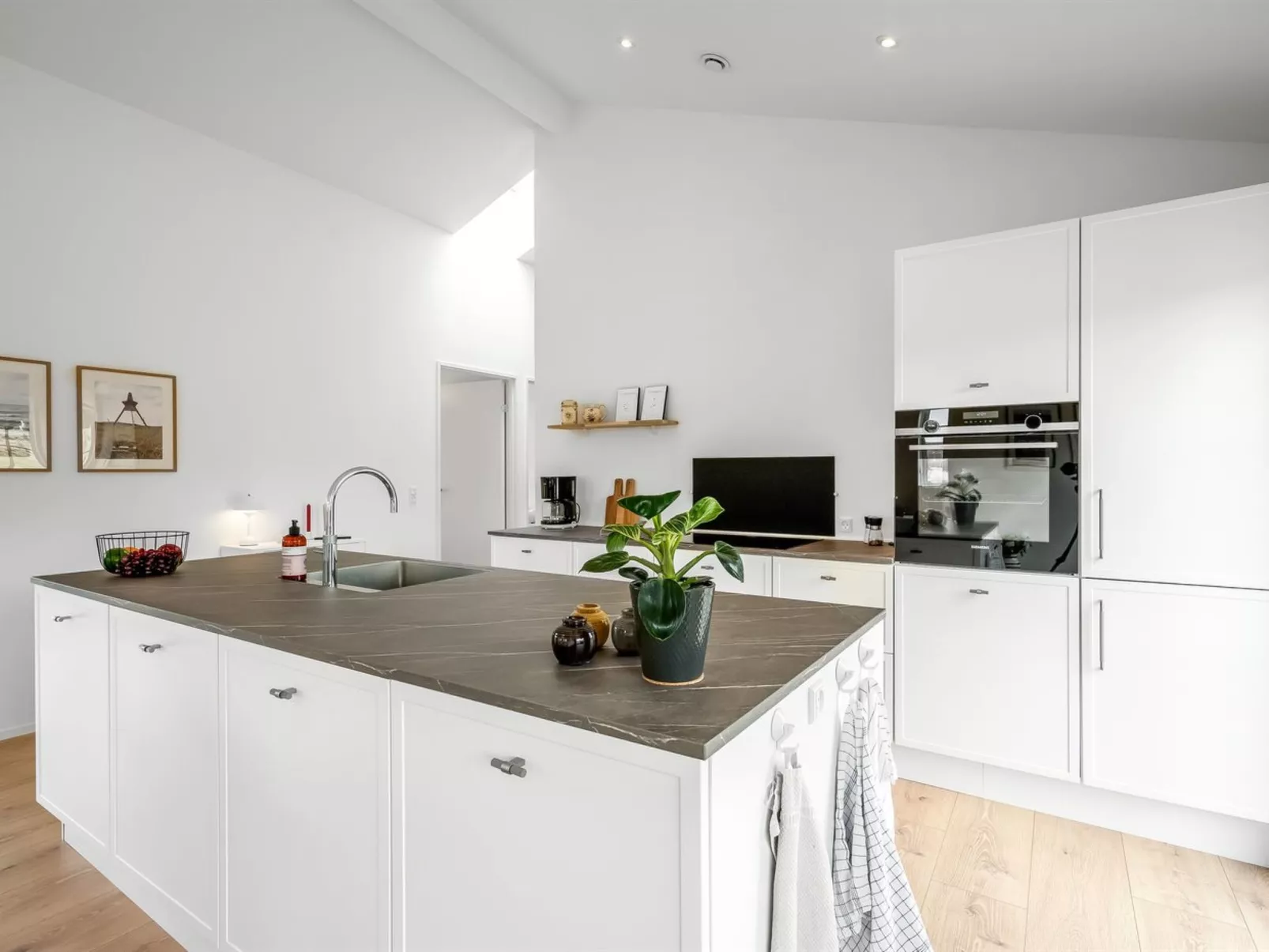 "Malomir" - 500m from the sea-Binnen