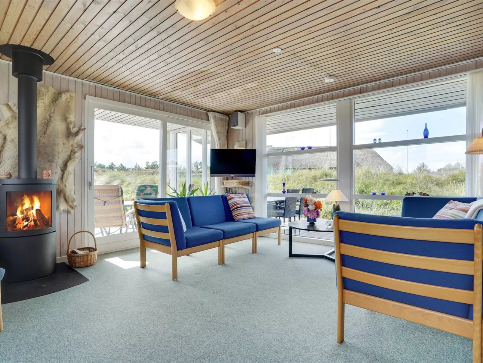 "Nashota" - 700m from the sea-Binnen