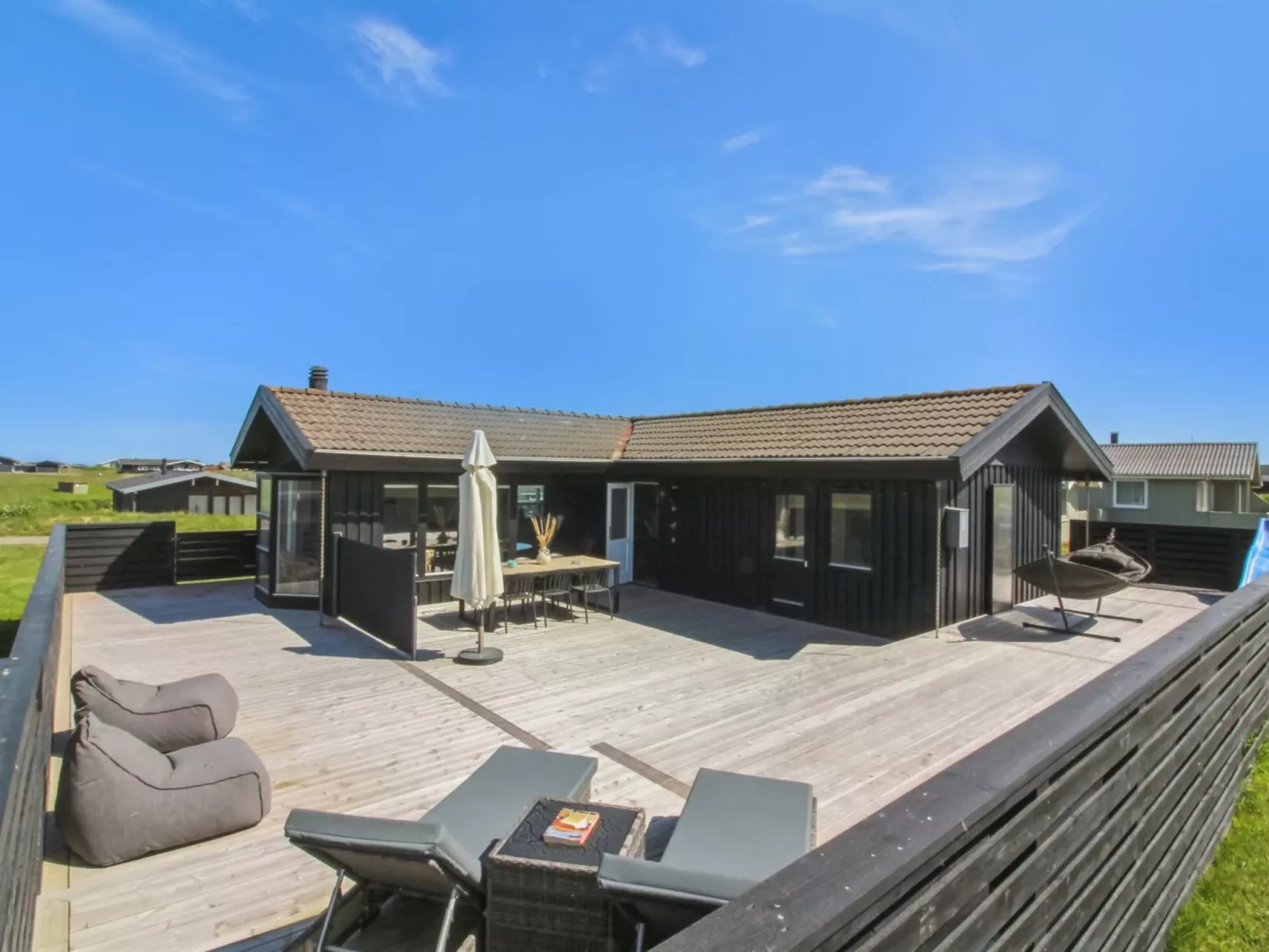 "Frederik" - 250m from the sea-Buiten