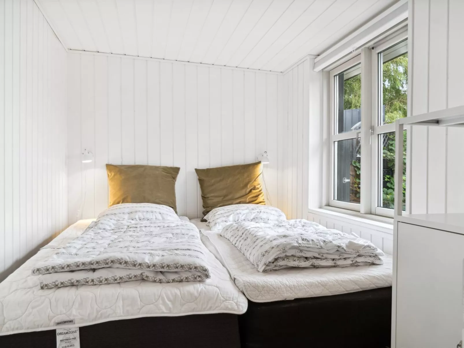 "Joseline" - 150m from the sea-Binnen