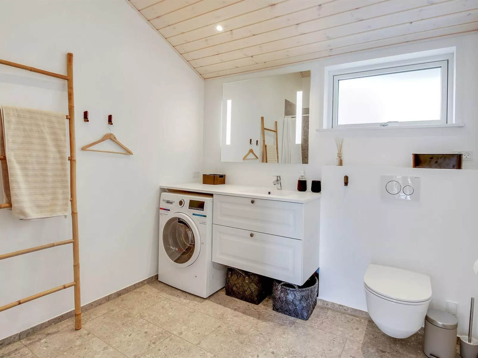 "Aleko" - 2.5km from the sea-Binnen