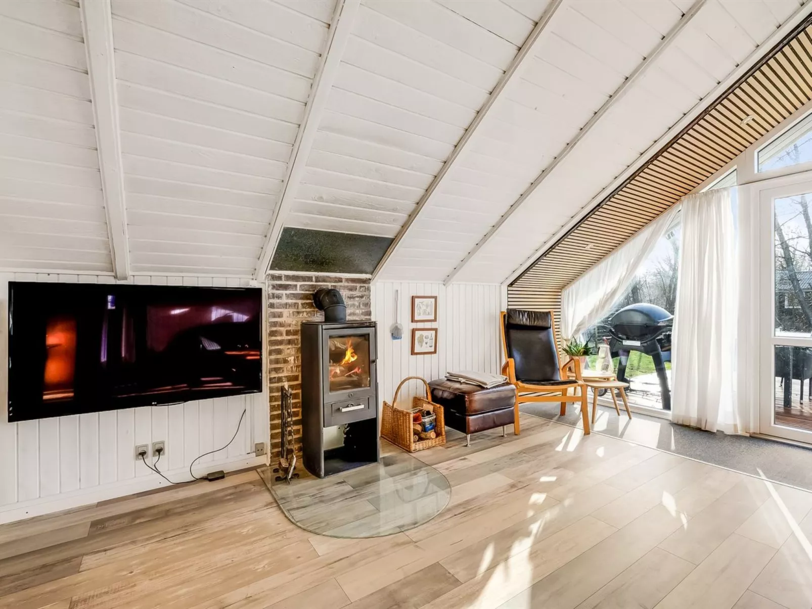 "Anu" - 300m to the fjord-Binnen