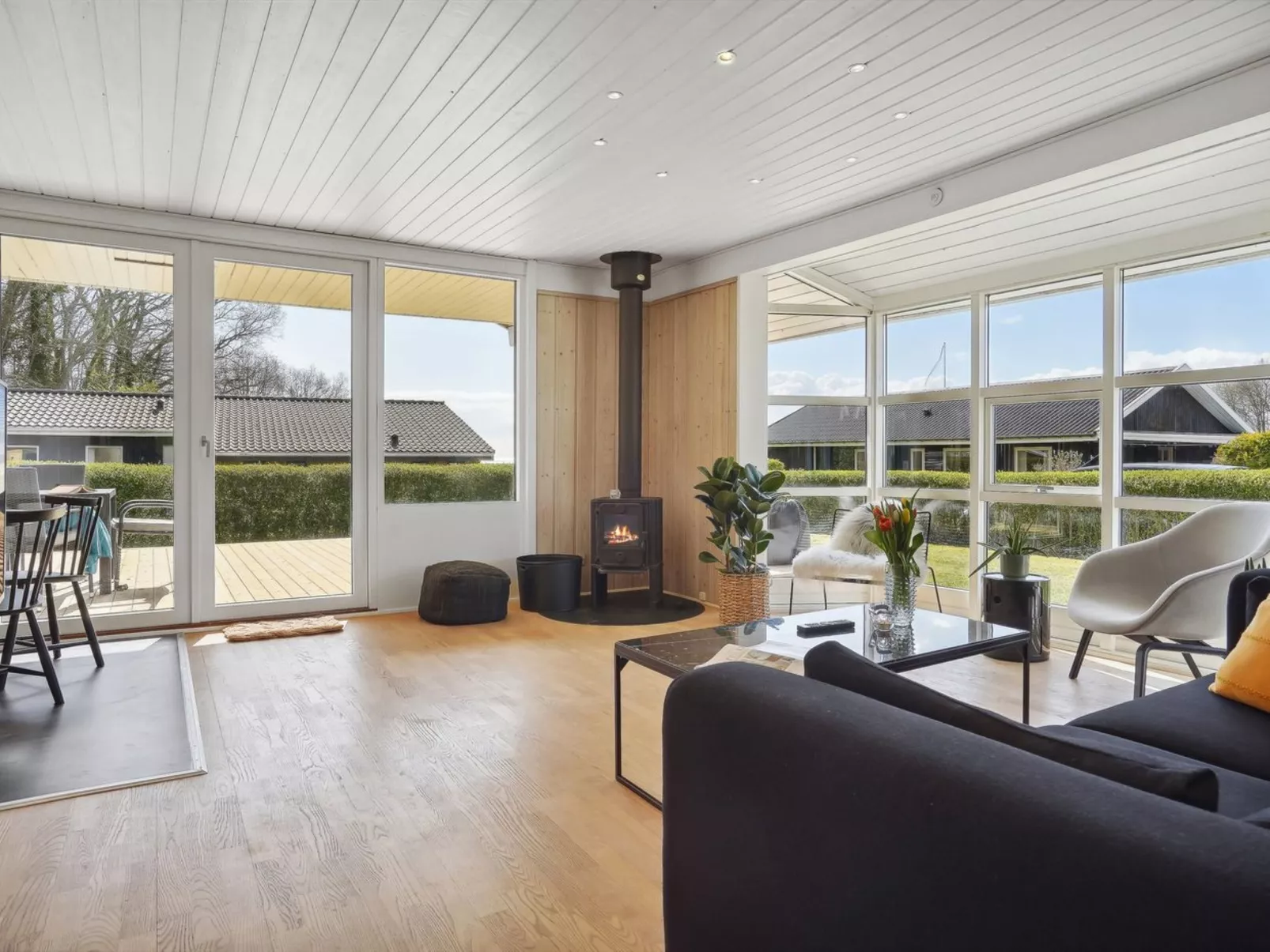 "Arnetta" - 150m from the sea-Binnen