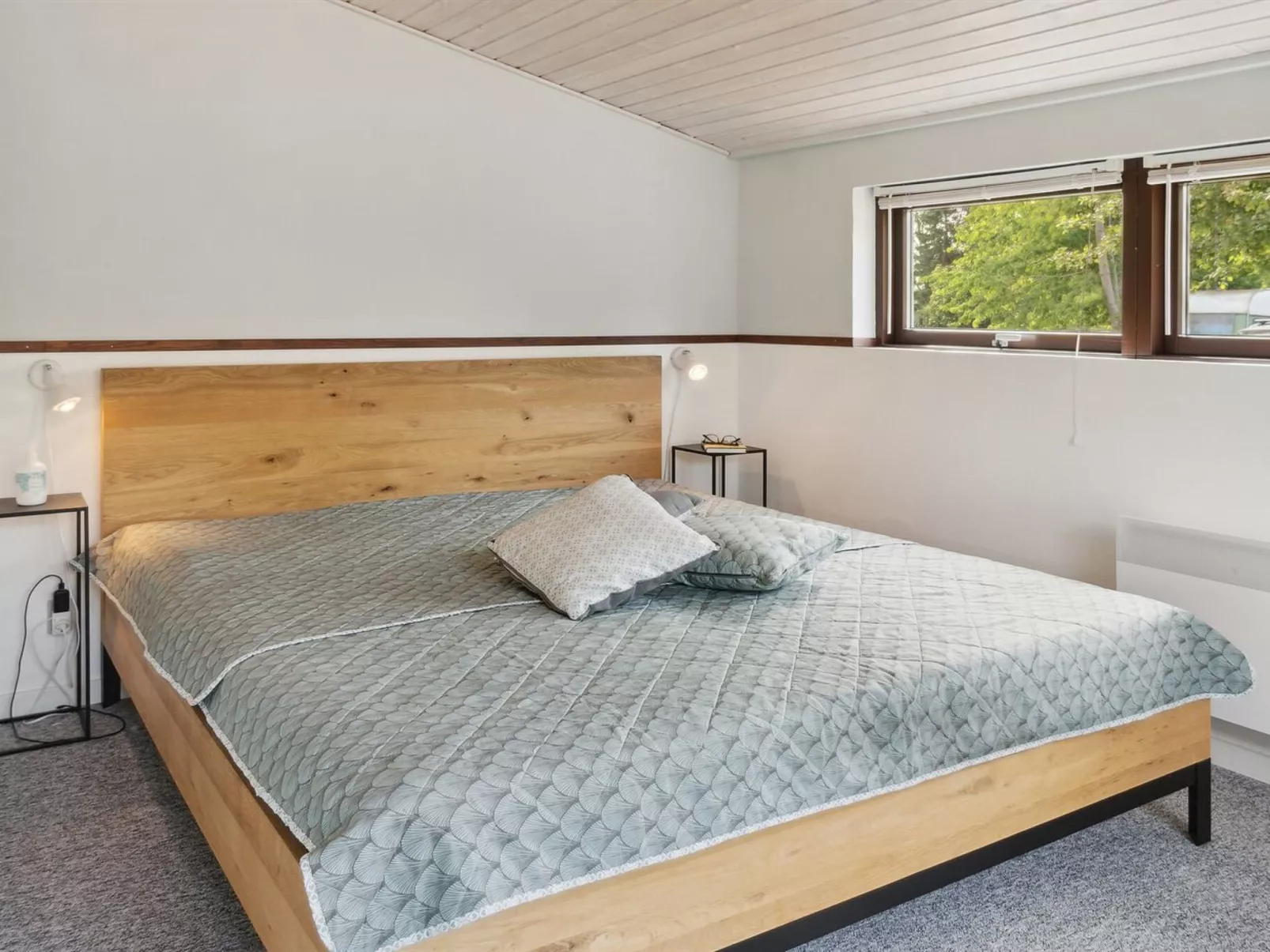 "Holmwith" - 200m from the sea-Binnen