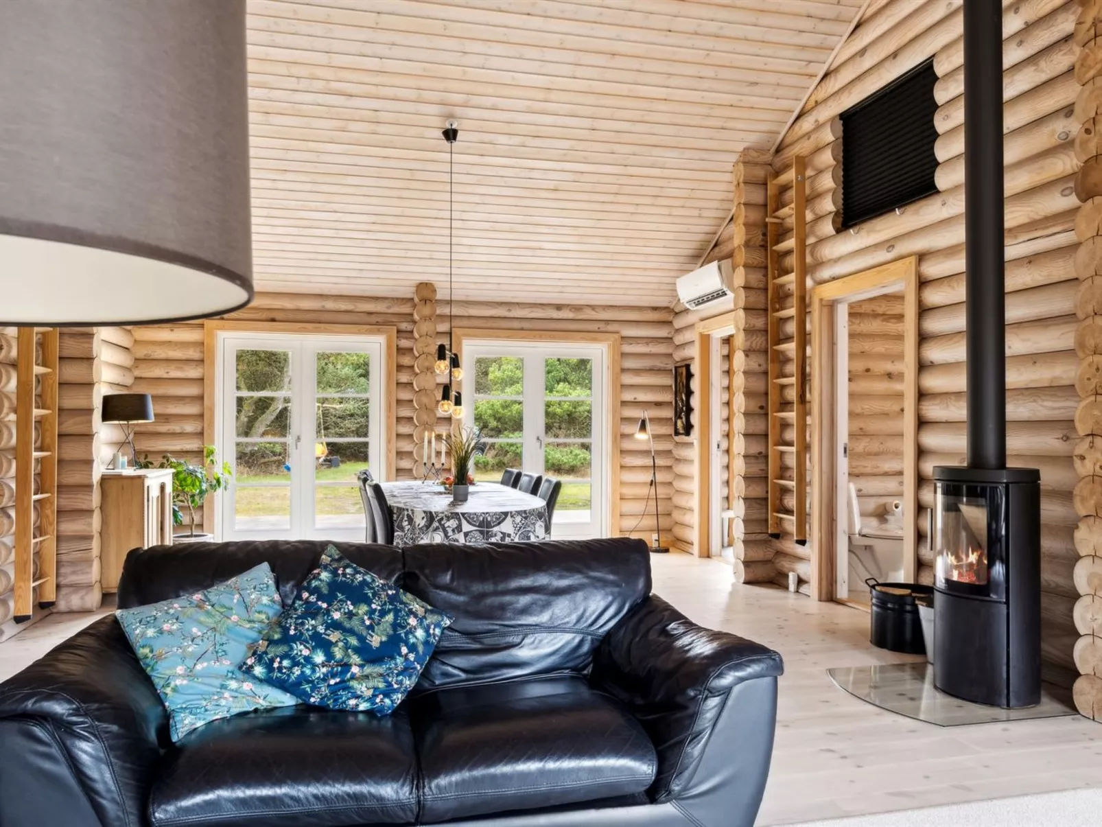 "Luzy" - 1km from the sea-Binnen