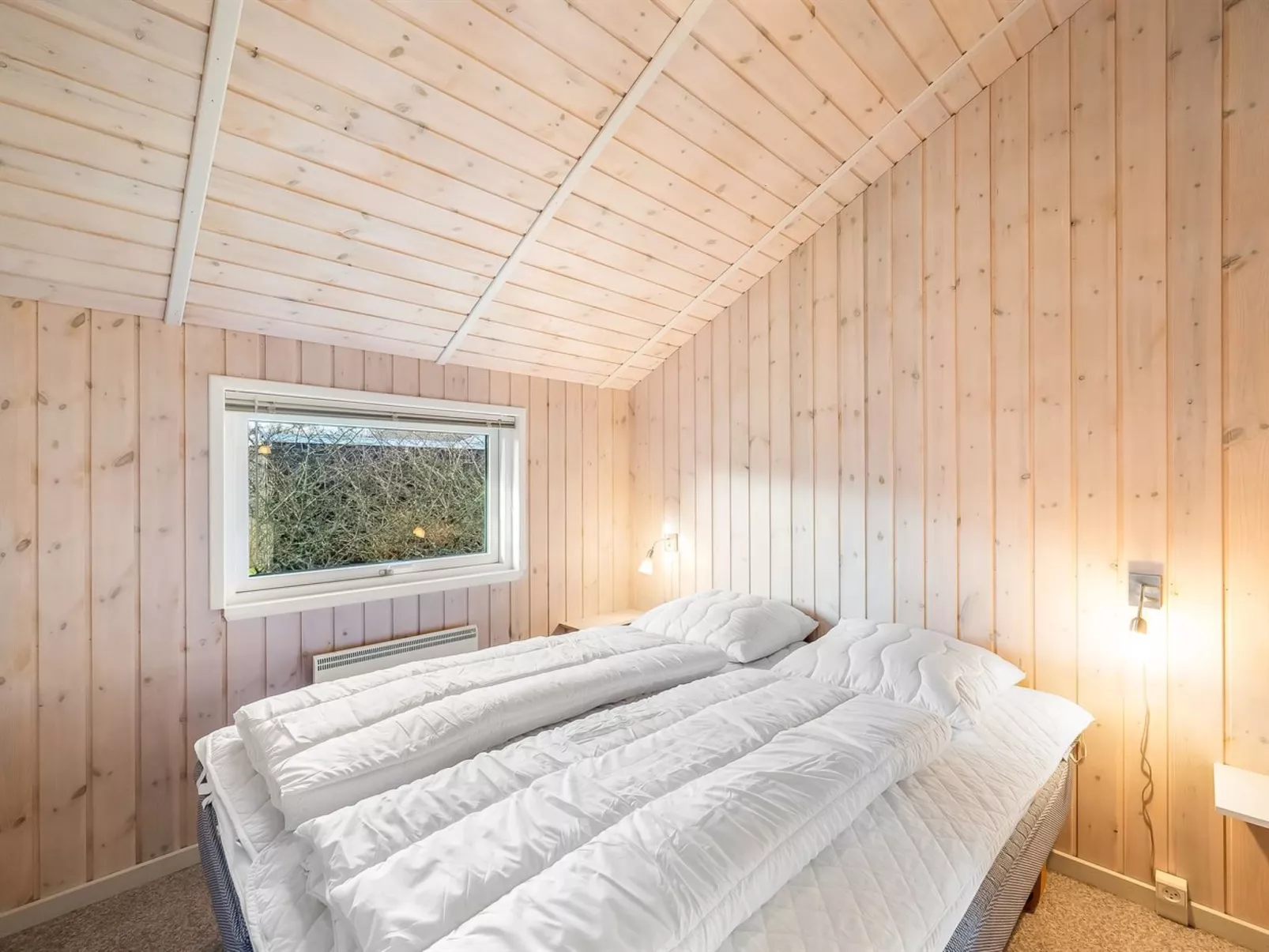 "Cristiana" - 1km to the fjord-Binnen