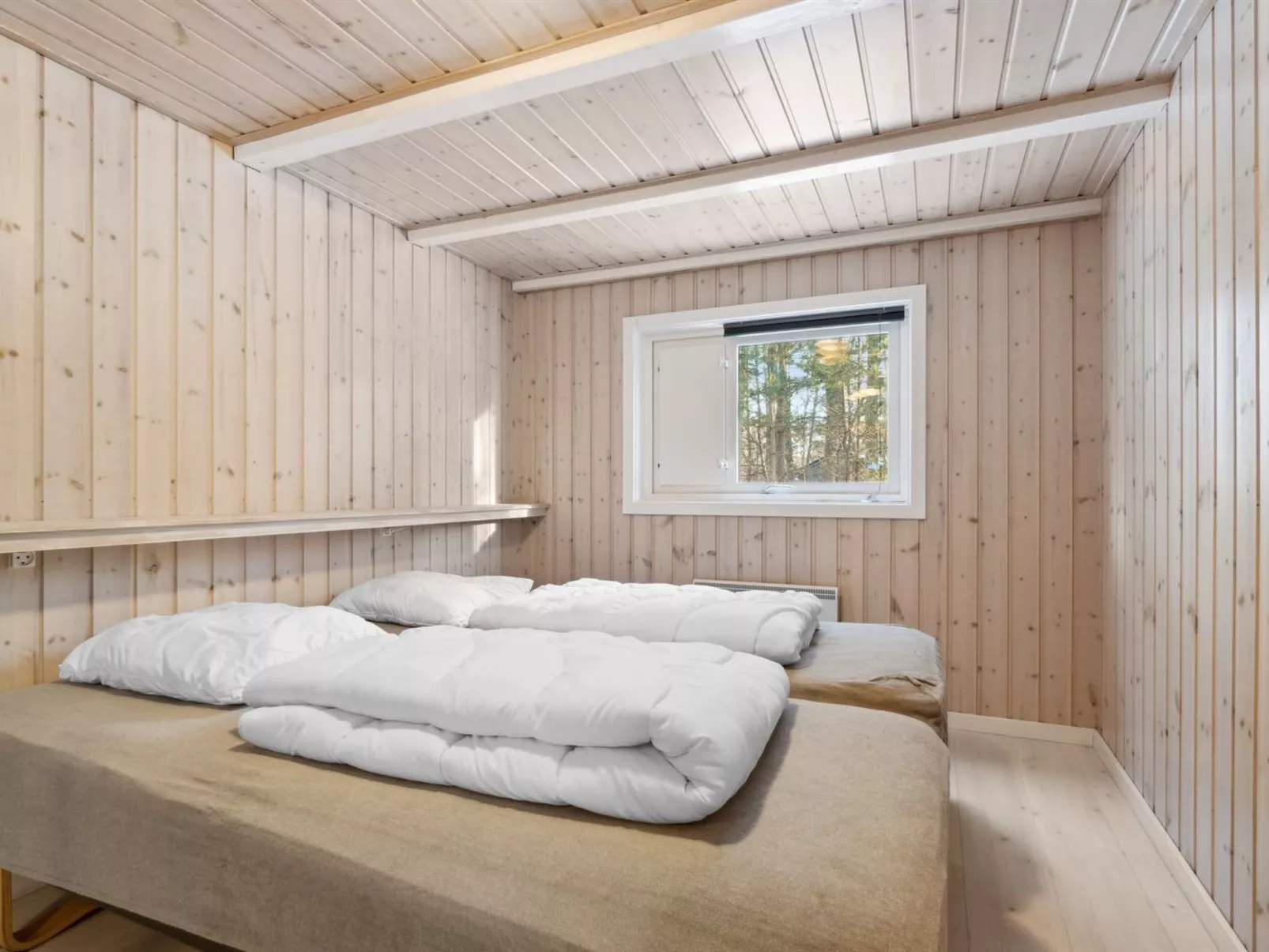 "Ellynor" - 600m from the sea-Binnen