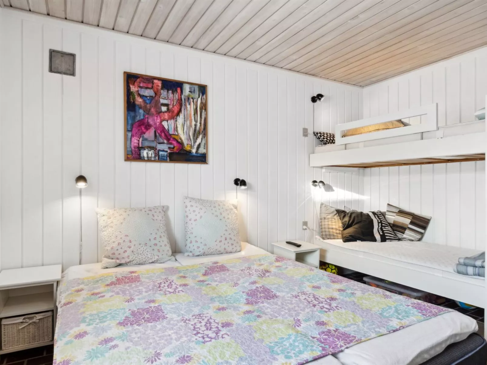 "Leny" - 900m from the sea-Binnen