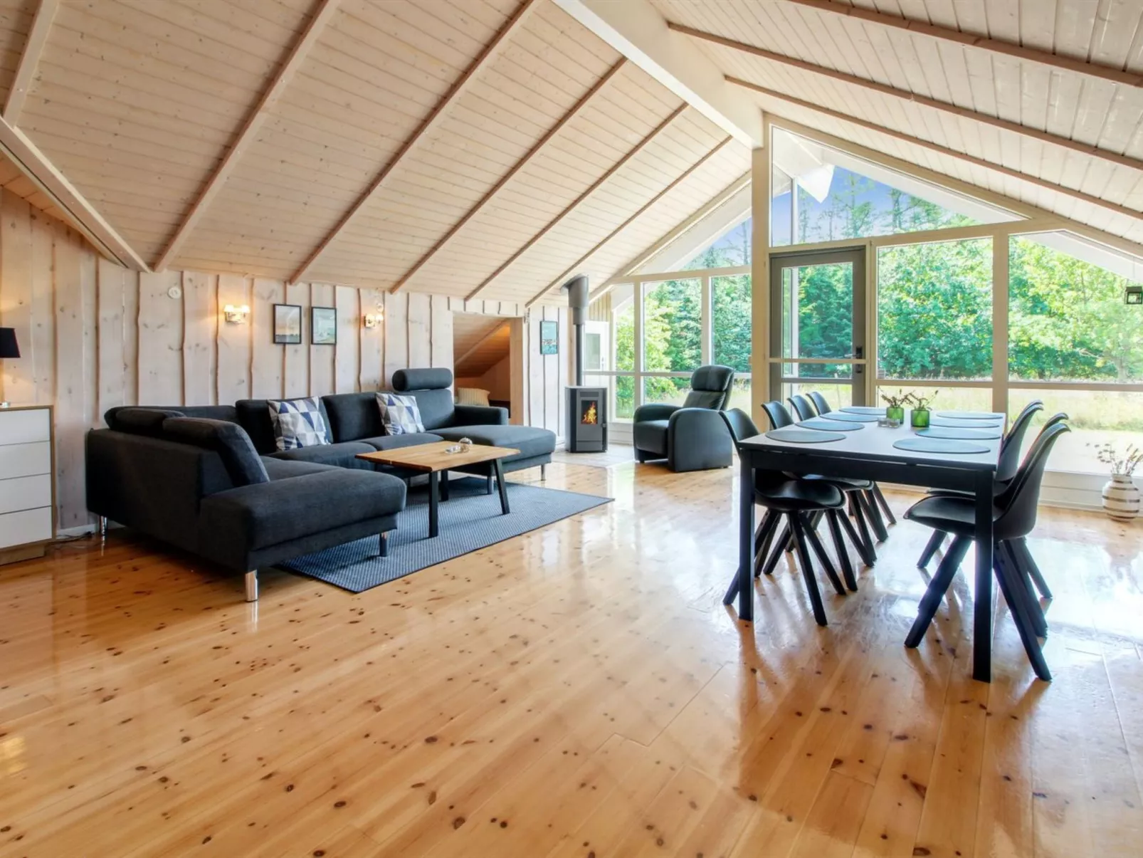 "Sanna" - 30km from the sea-Binnen