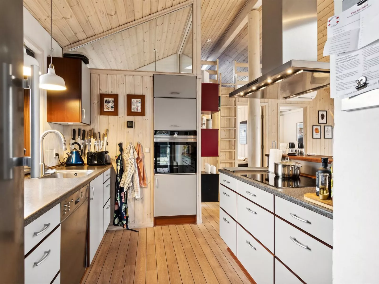 "Nannah" - 100m from the sea-Binnen