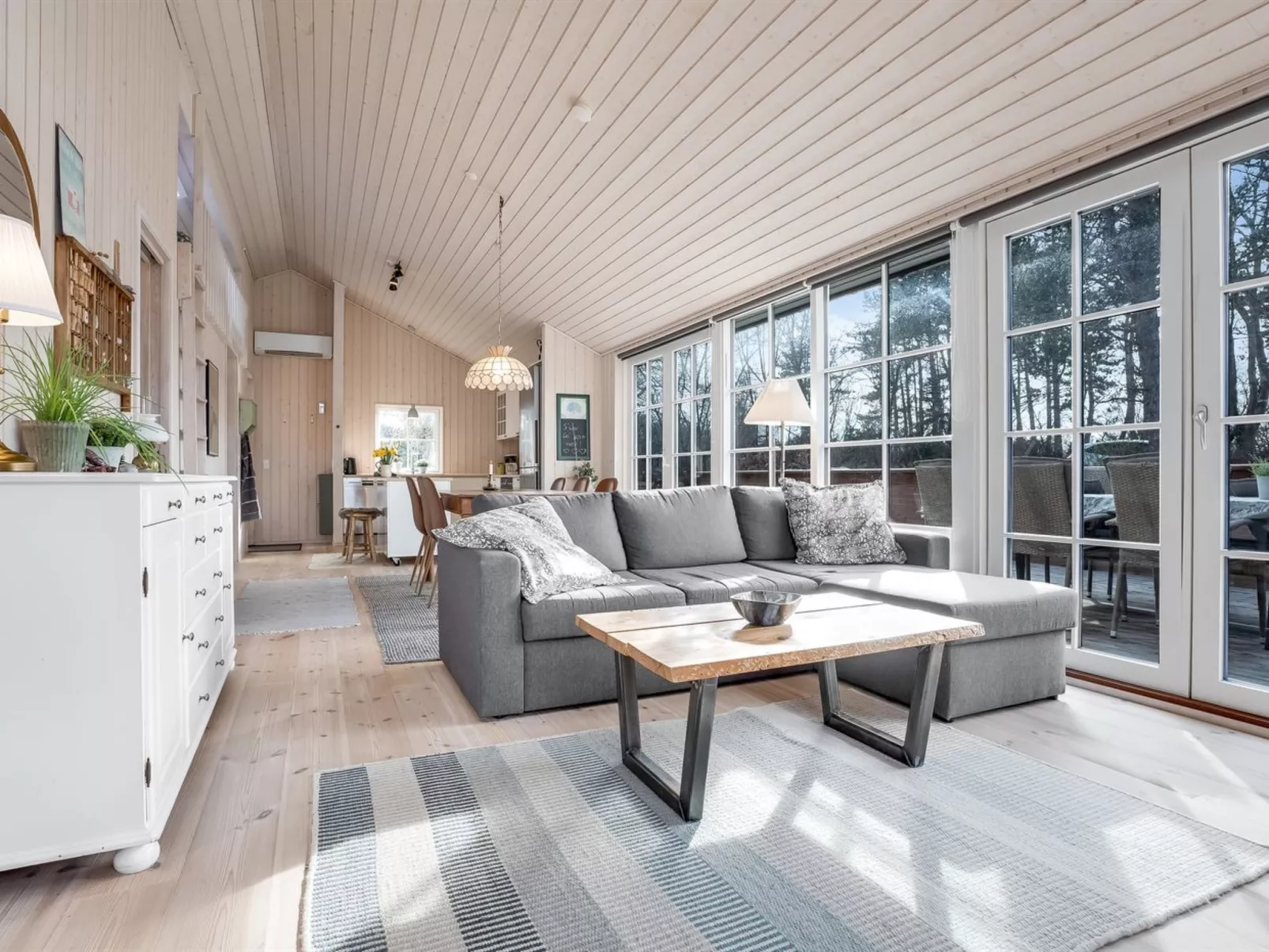 "Preben" - 50m from the sea-Binnen