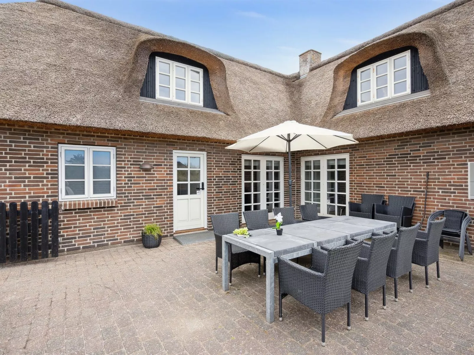 "Domnika" - 350m from the sea-Buiten