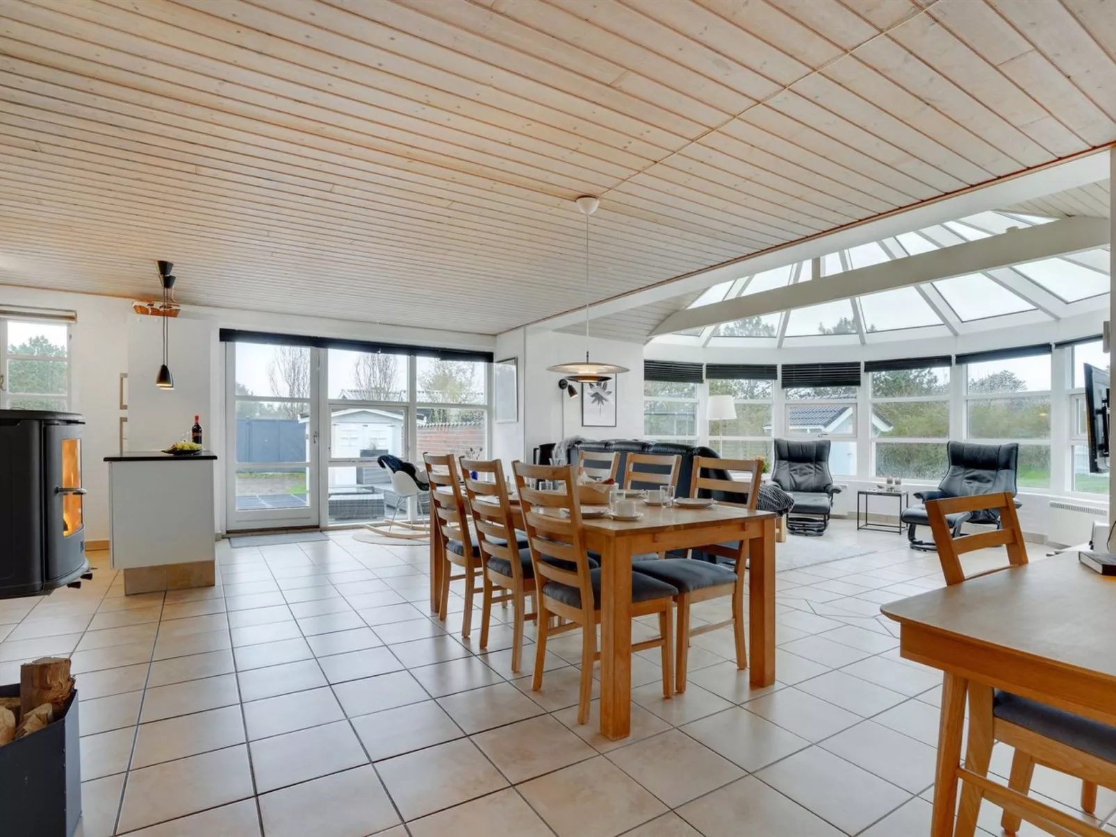 "Svenn" - 400m from the sea-Binnen