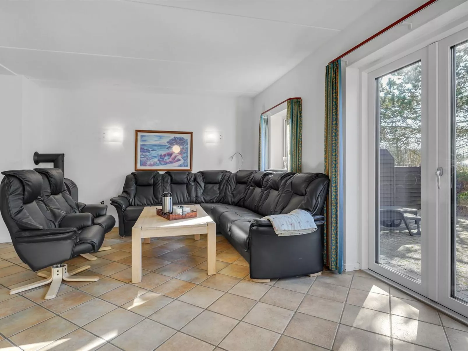 "Oneida" - 800m from the sea-Binnen