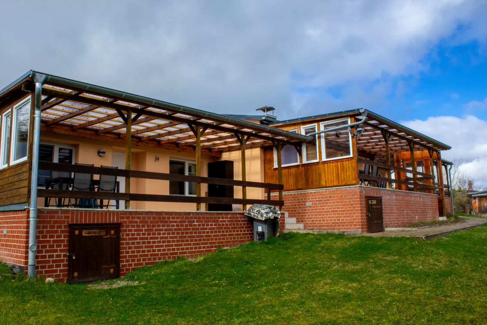 Meineckes Harzidyll Am Eichenberg II-Buitenkant zomer