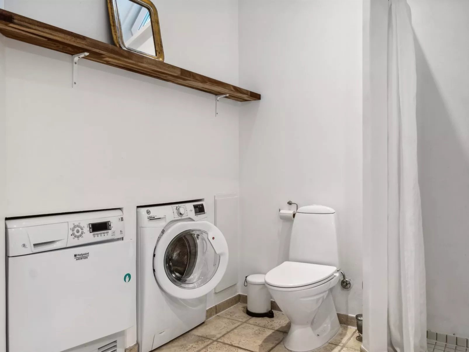 "Mikkeline" - 575m to the fjord-Binnen