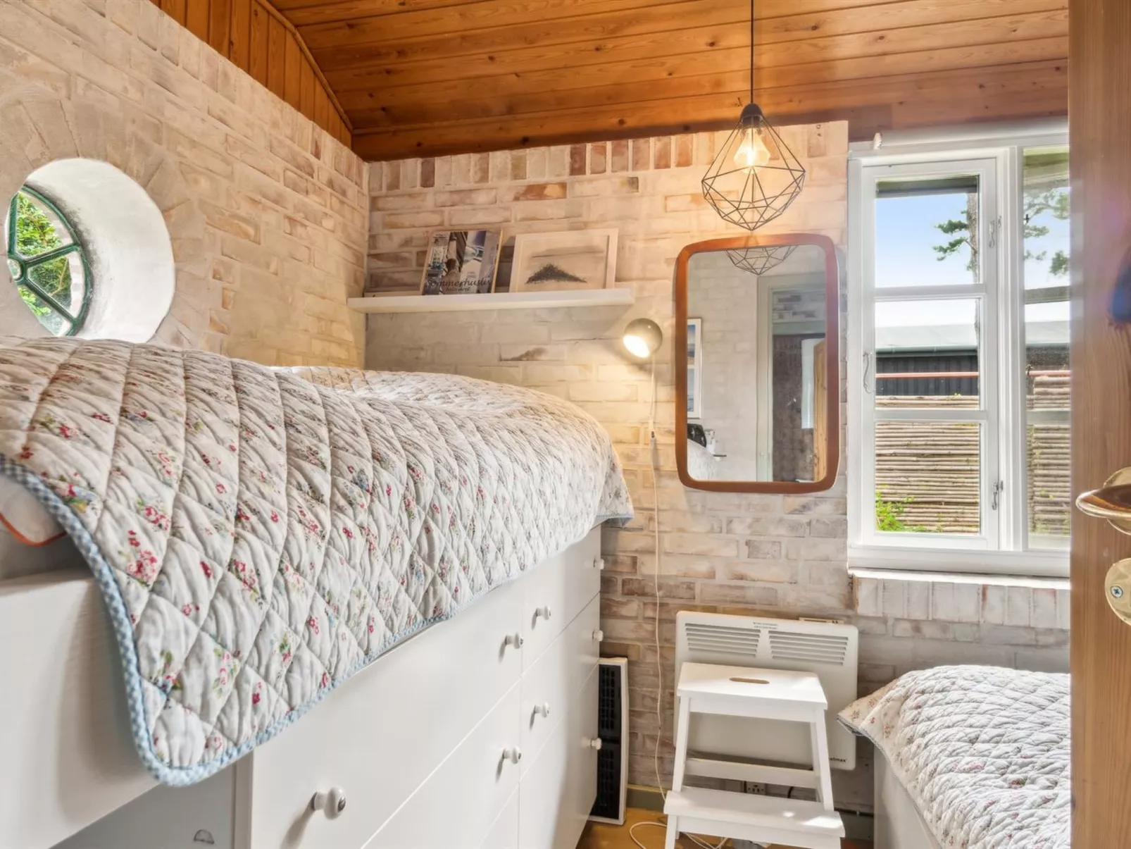 "Uschi" - 86m from the sea-Binnen