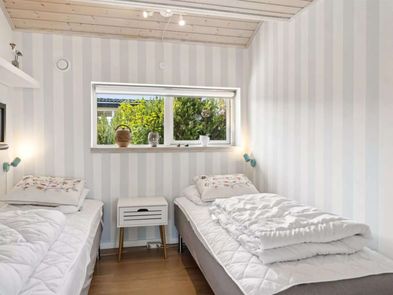 "Tuulikki" - 100m from the sea-Binnen