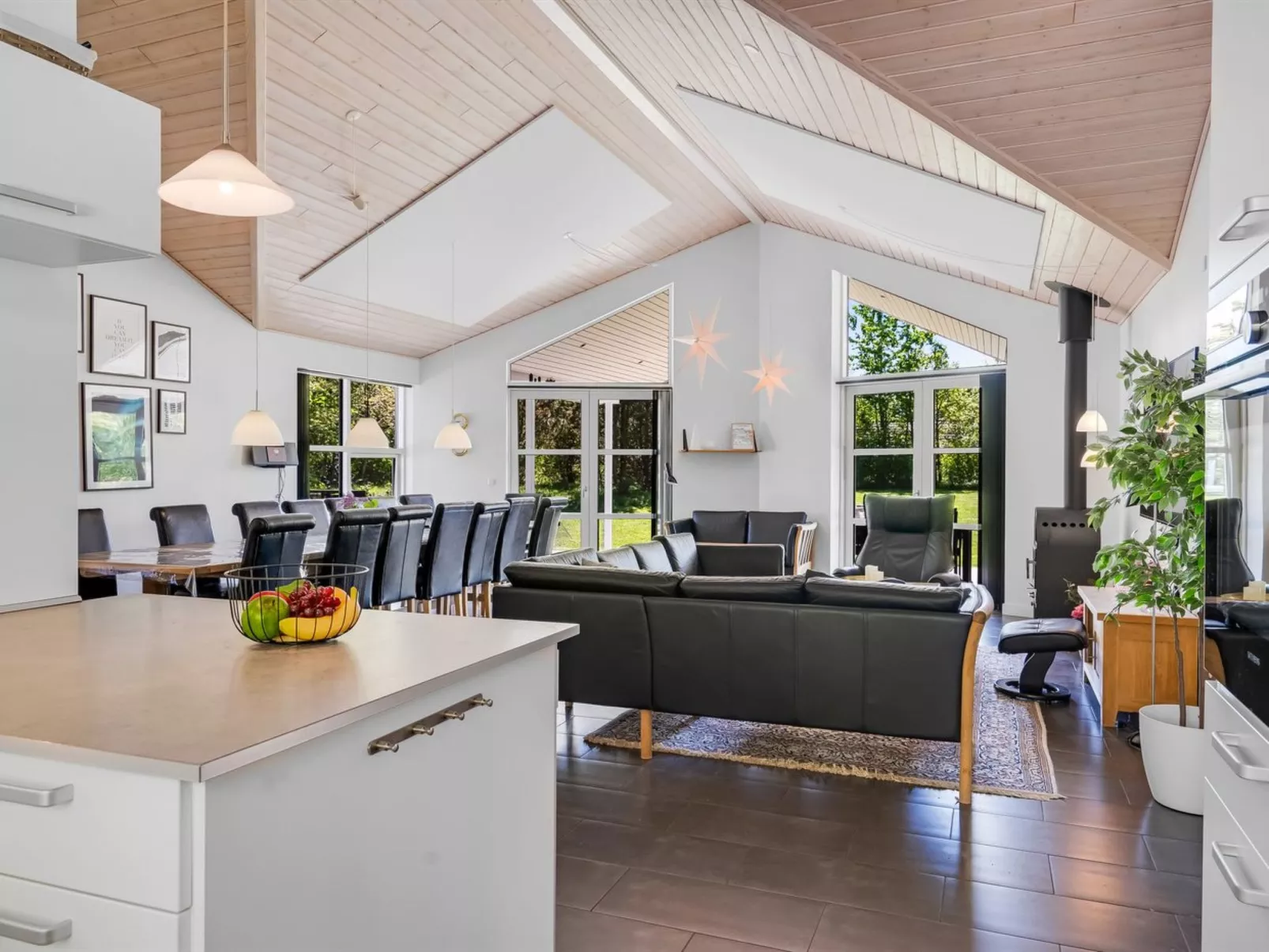 "Ahto" - 600m to the fjord-Binnen