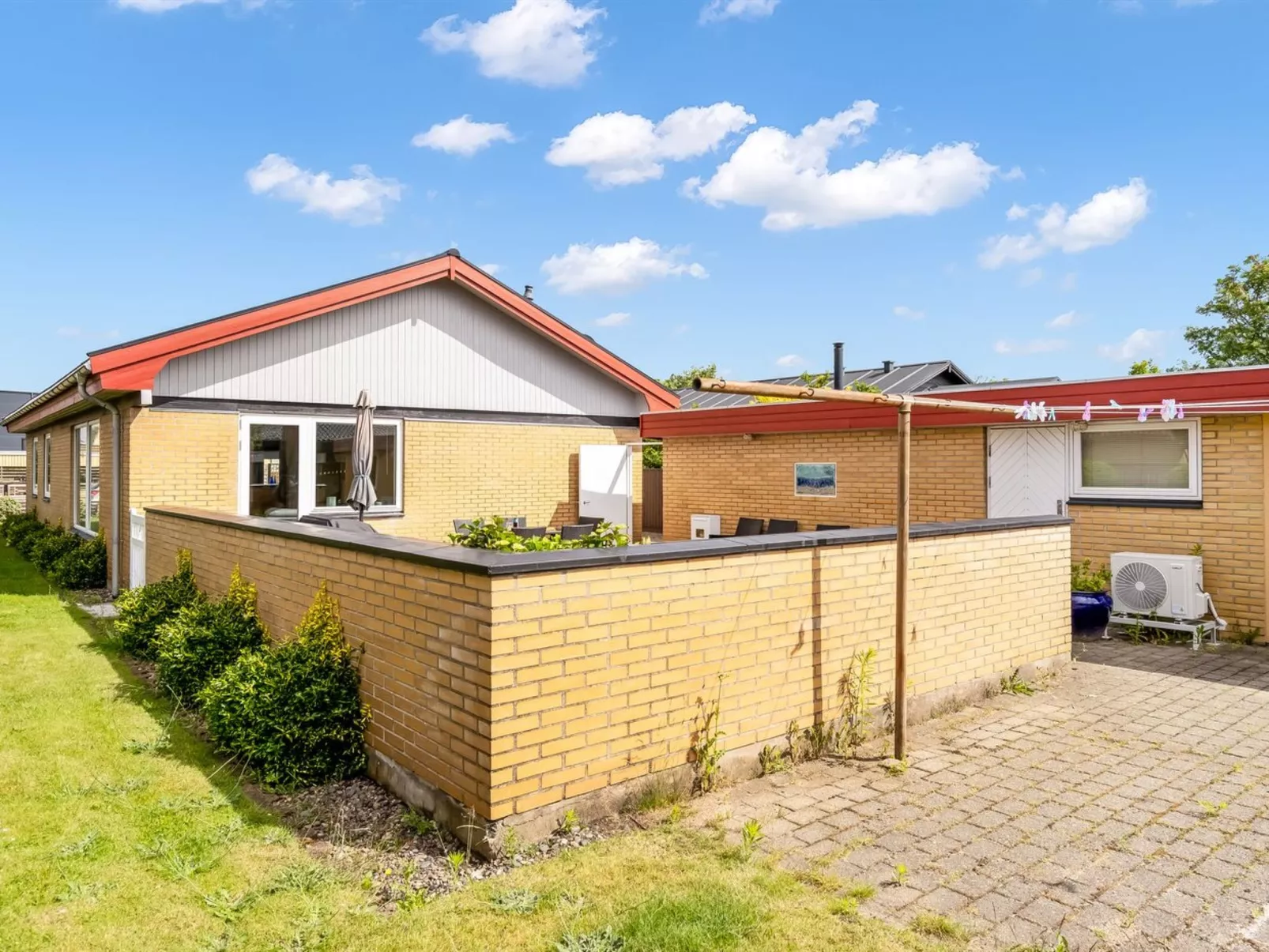 "Elika" - 1.5km from the sea-Buiten