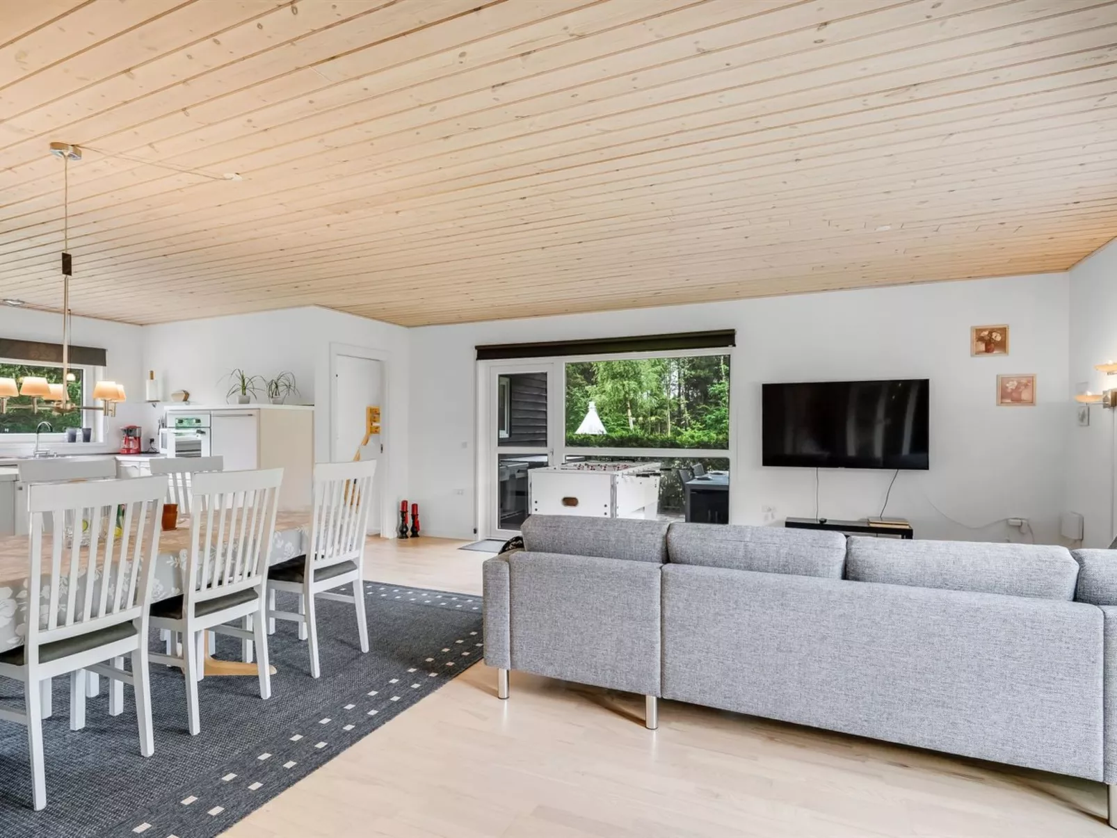 "Ara" - 1.4km from the sea-Binnen