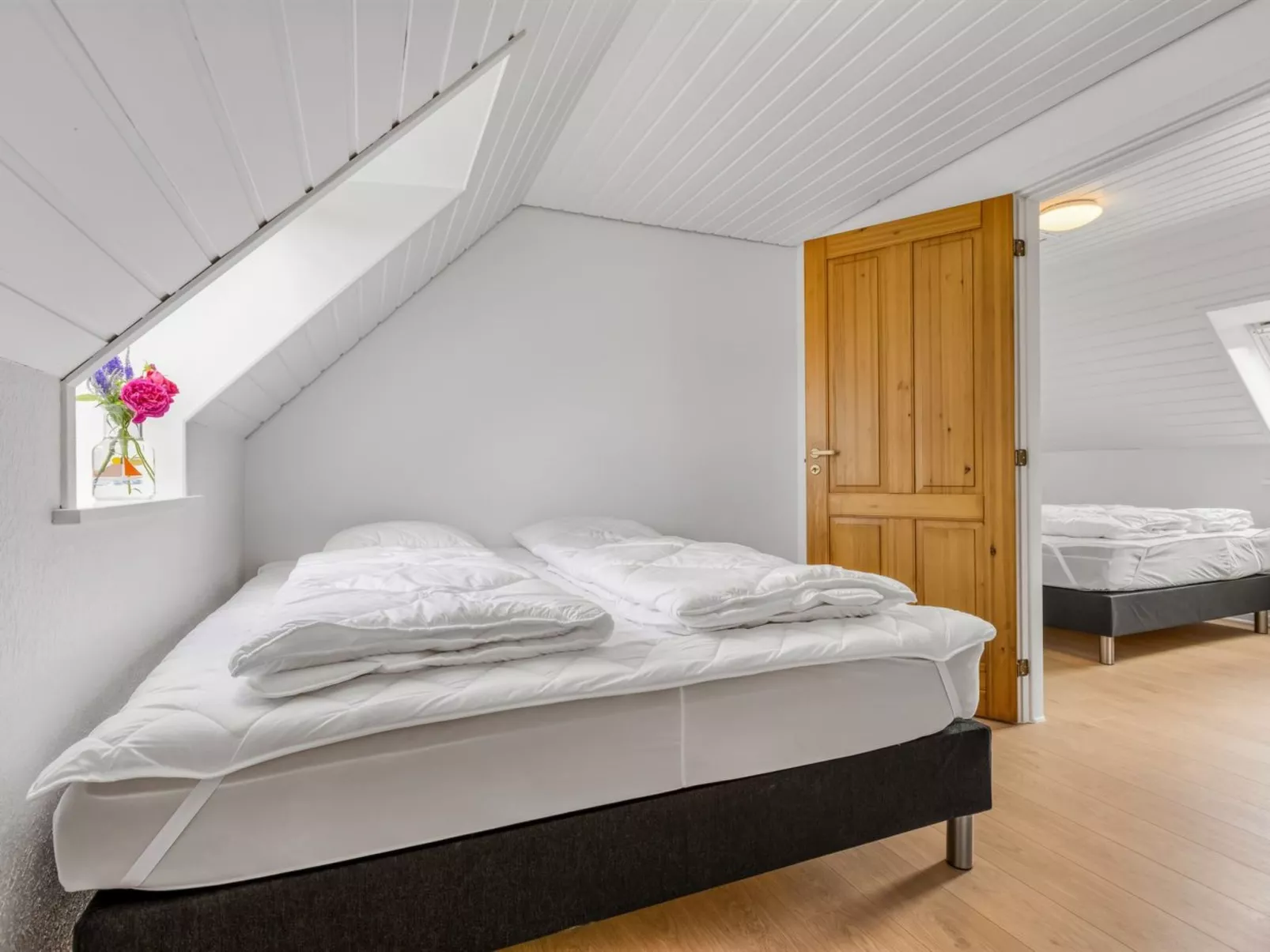 "Sissela" -  from the sea-Binnen