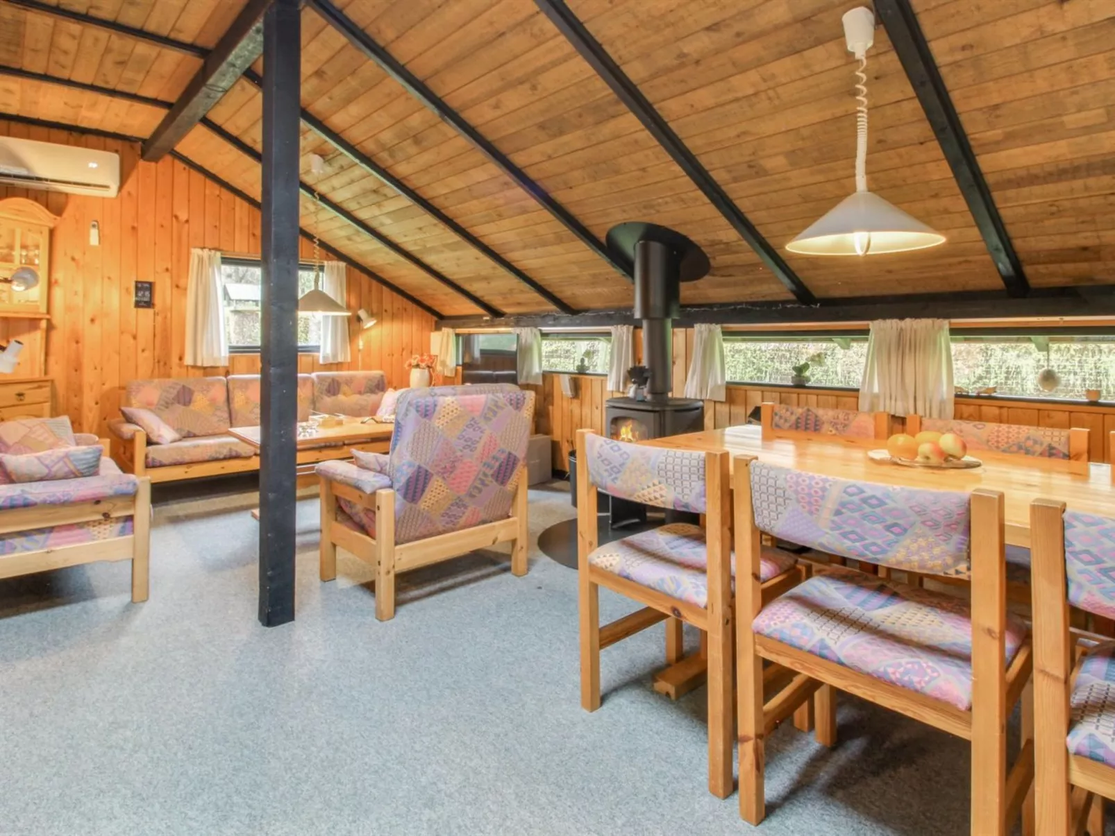 "Gabi" - 30km from the sea-Binnen