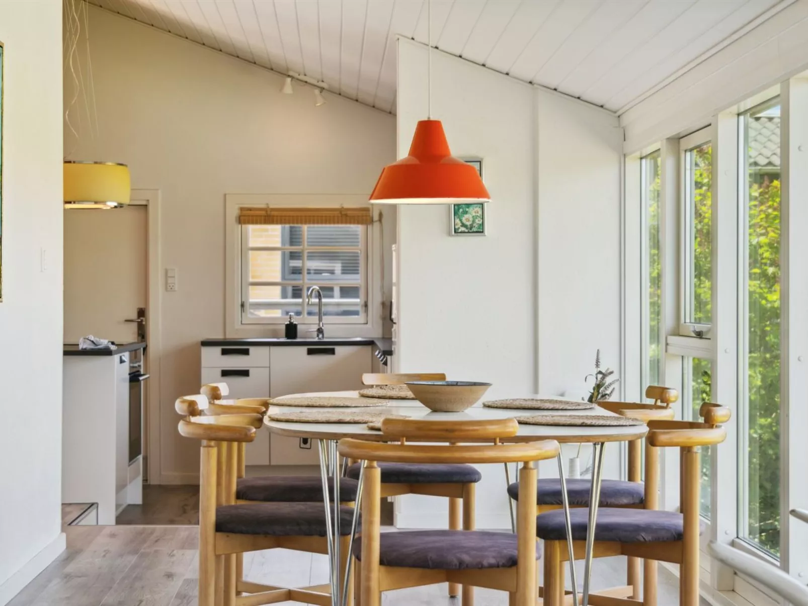 "Sölvy" - 300m from the sea-Binnen