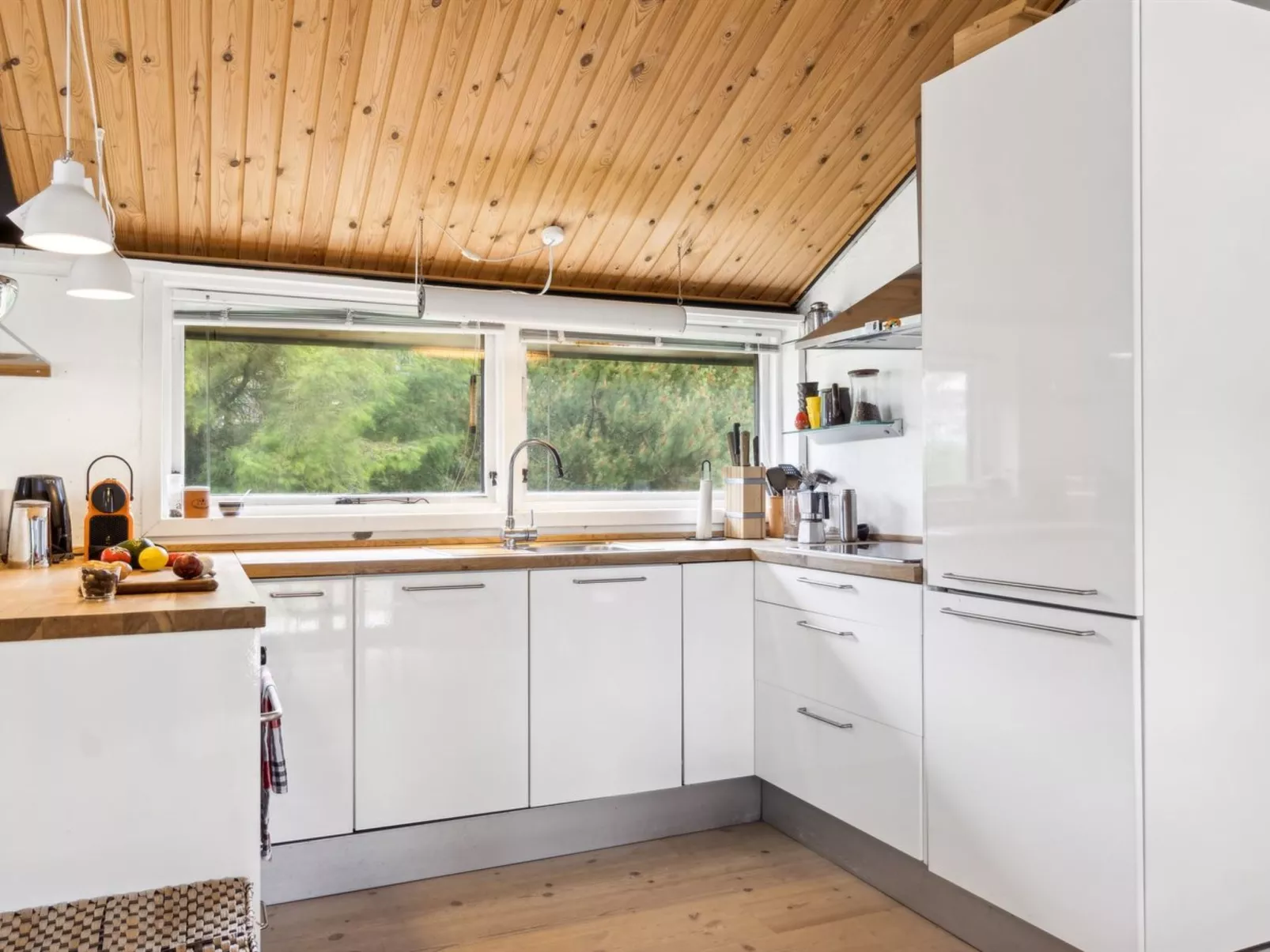 "Felis" - 575m from the sea-Binnen