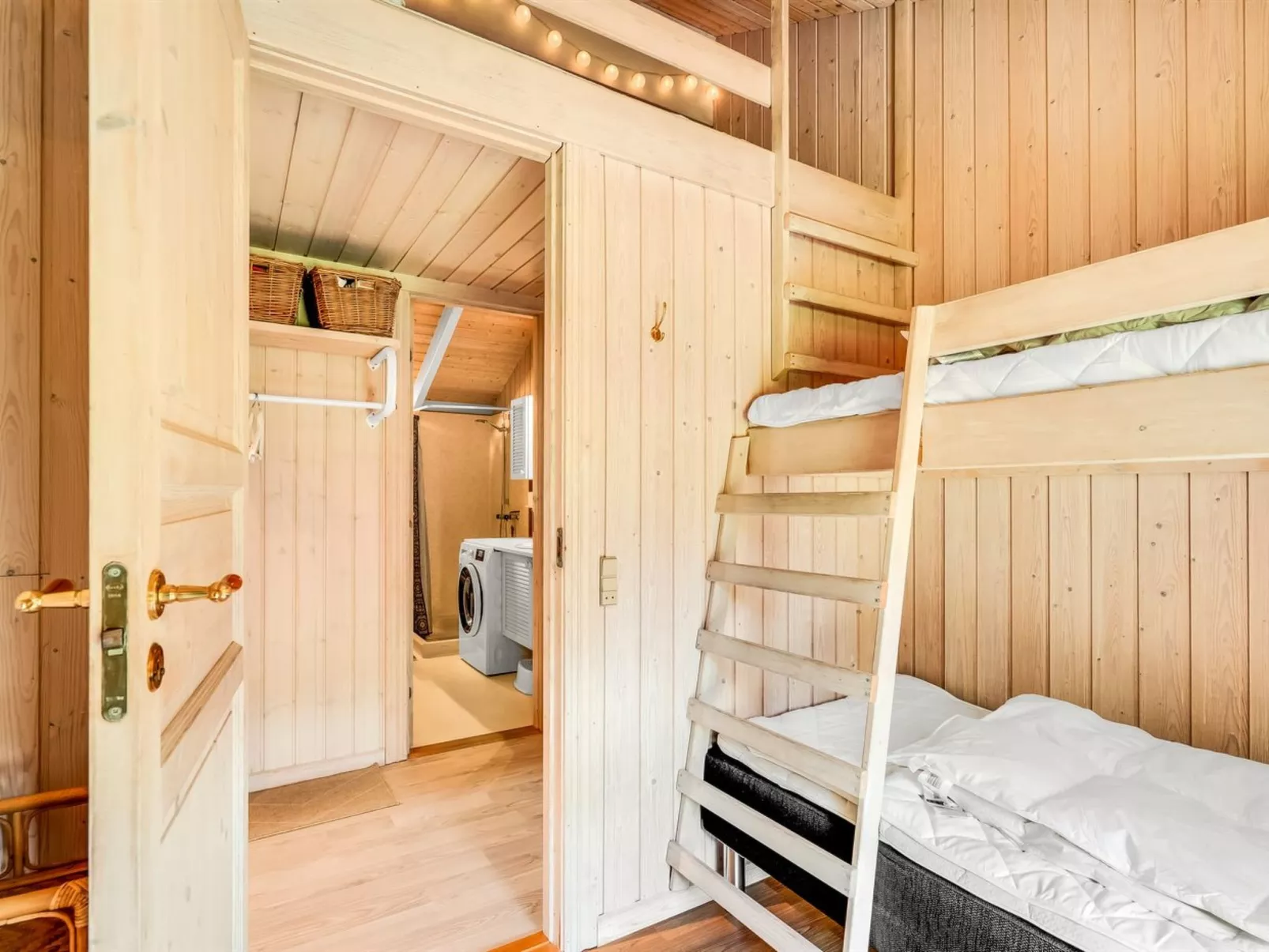 "Amundi" - 500m from the sea-Binnen