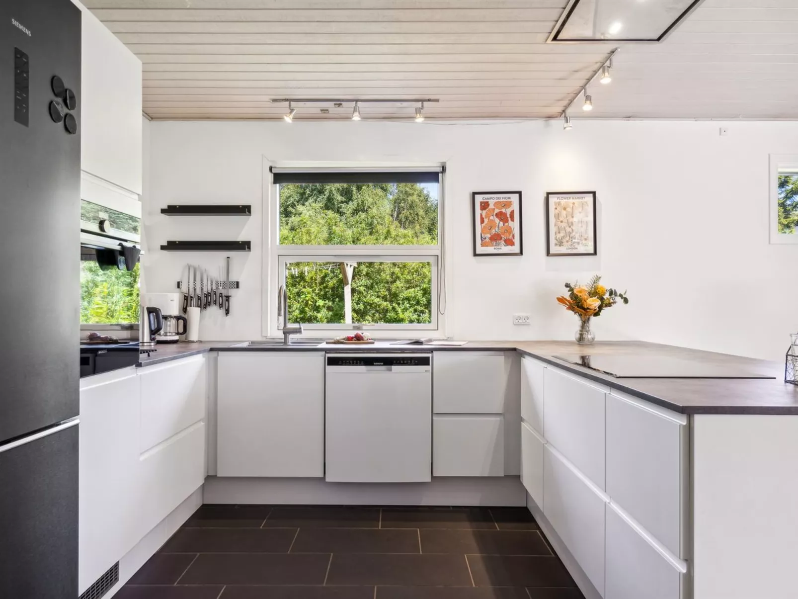 "Danja" - 1.7km from the sea-Binnen