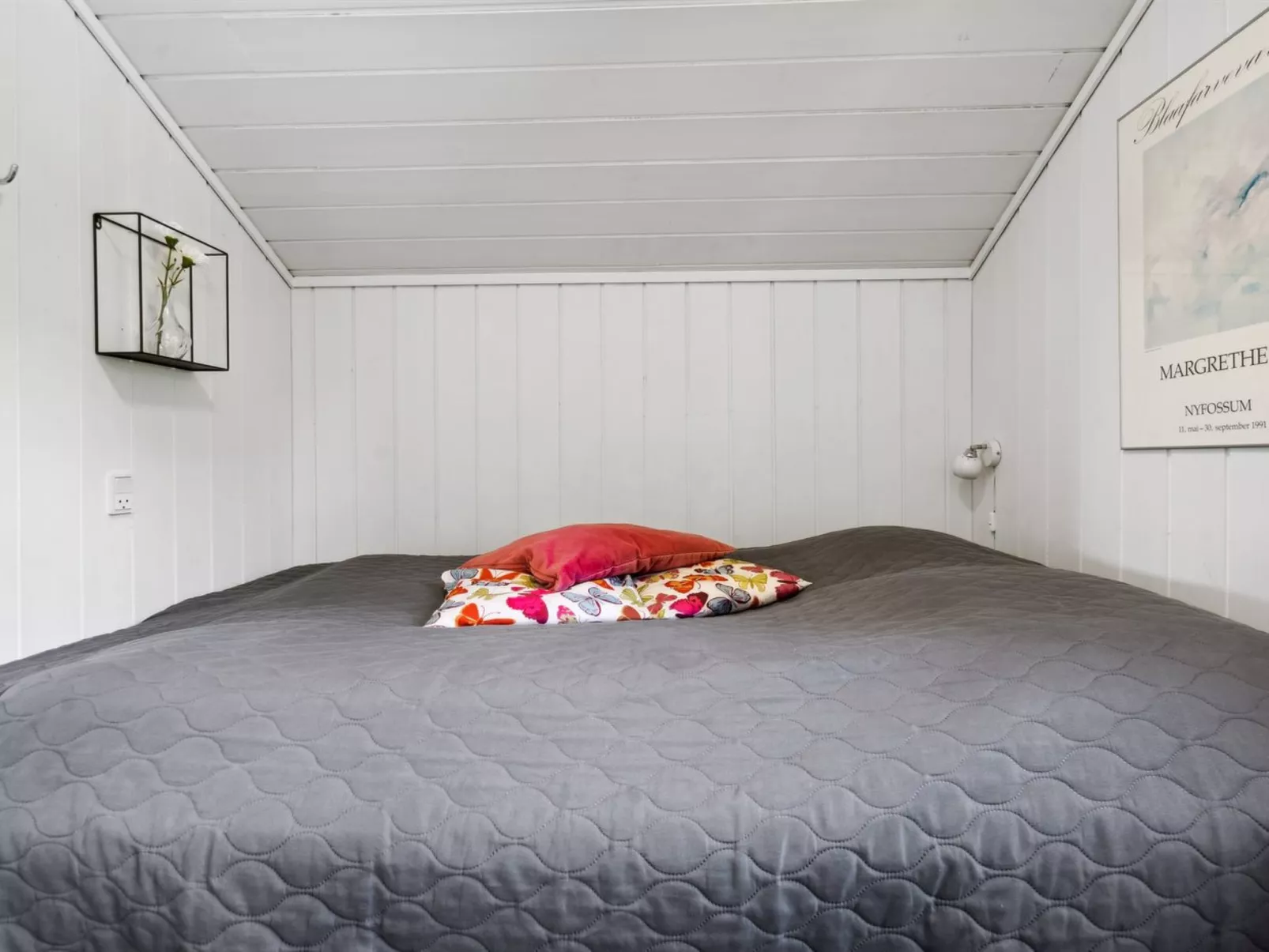 "Enida" - 350m to the fjord-Binnen