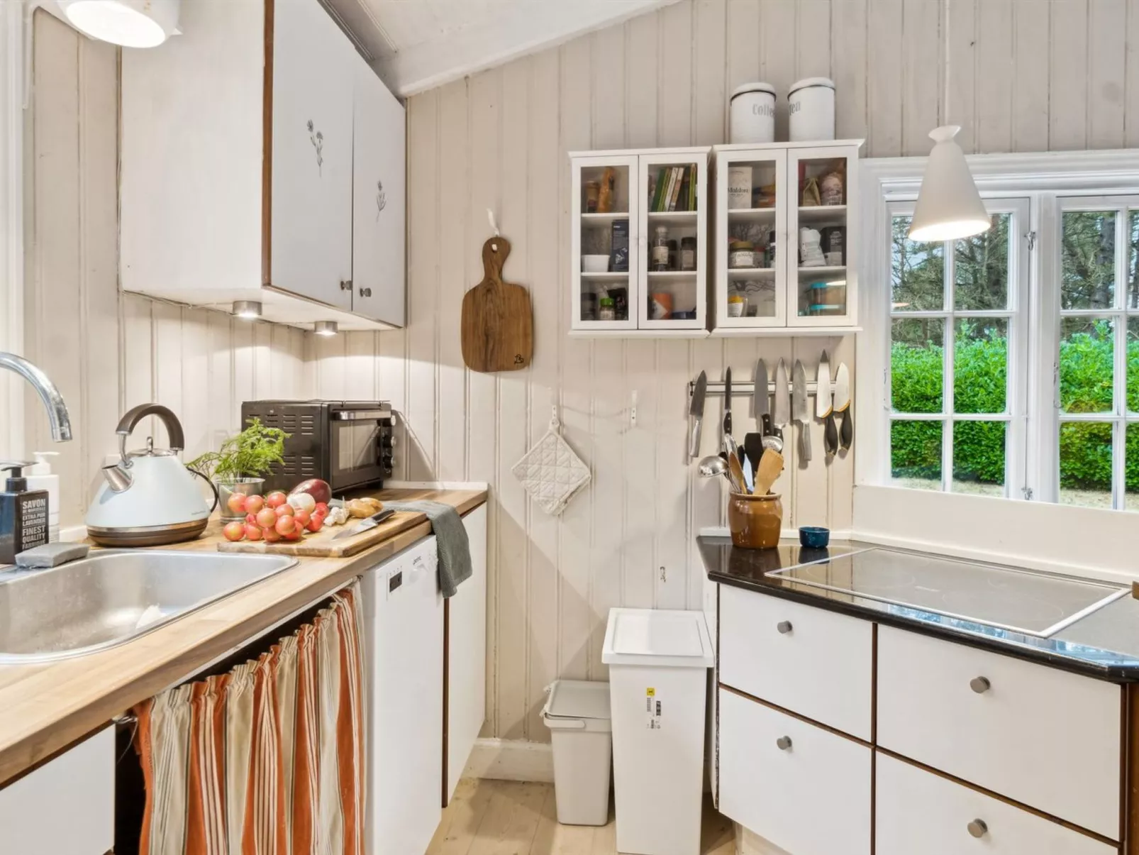 "Galathea" - 175m from the sea-Binnen