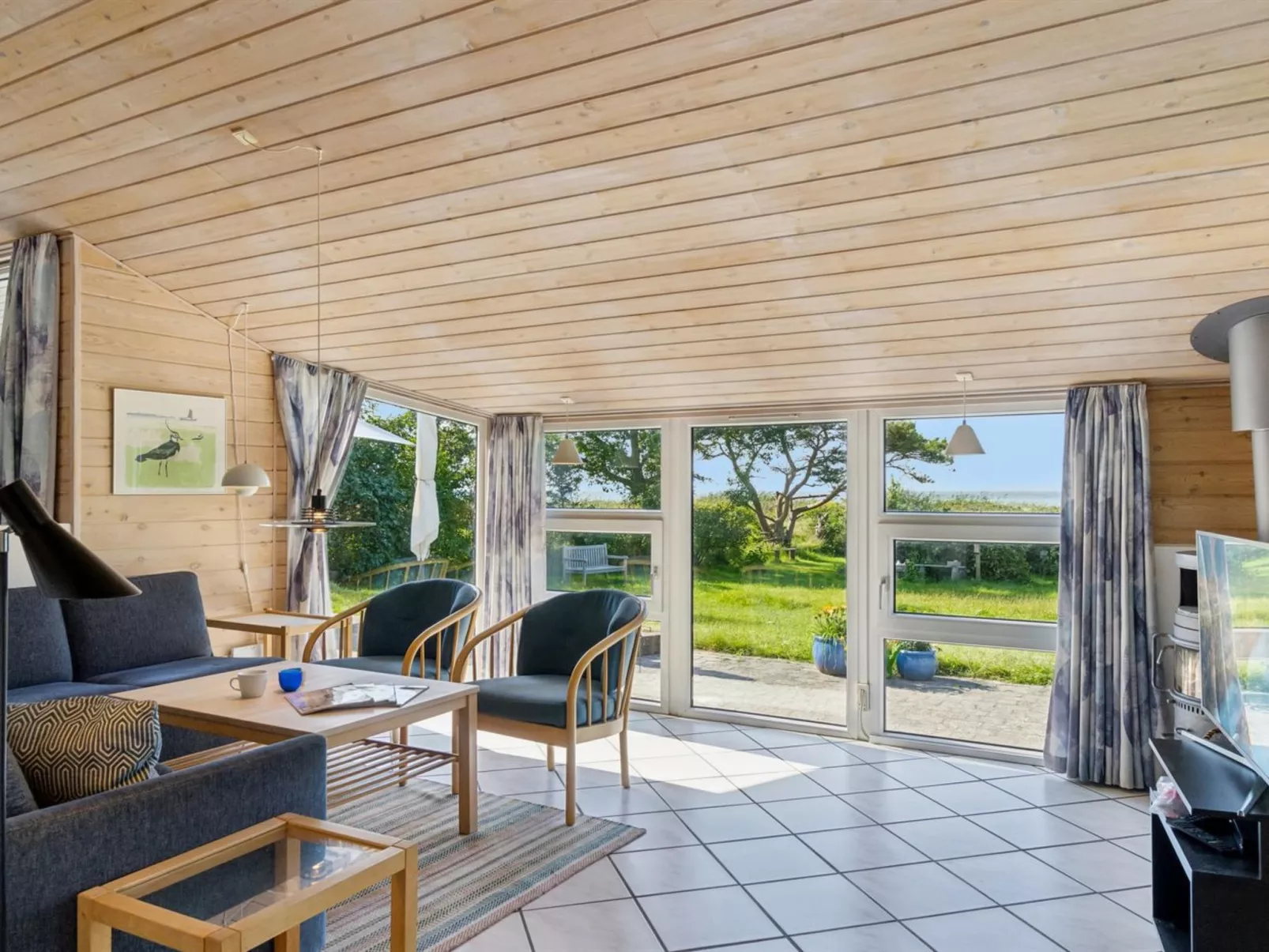 "Joella" - 75m from the sea-Binnen