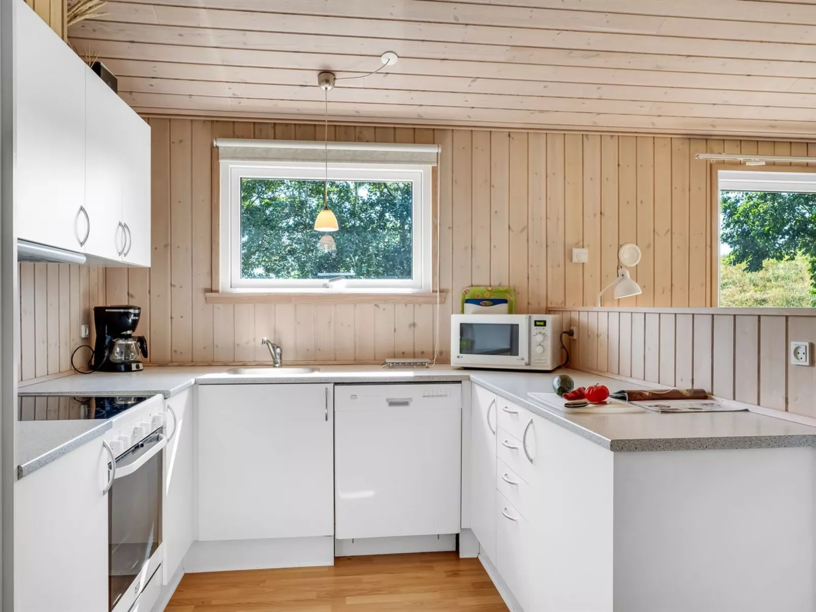 "Alvina" - 45m from the sea-Binnen